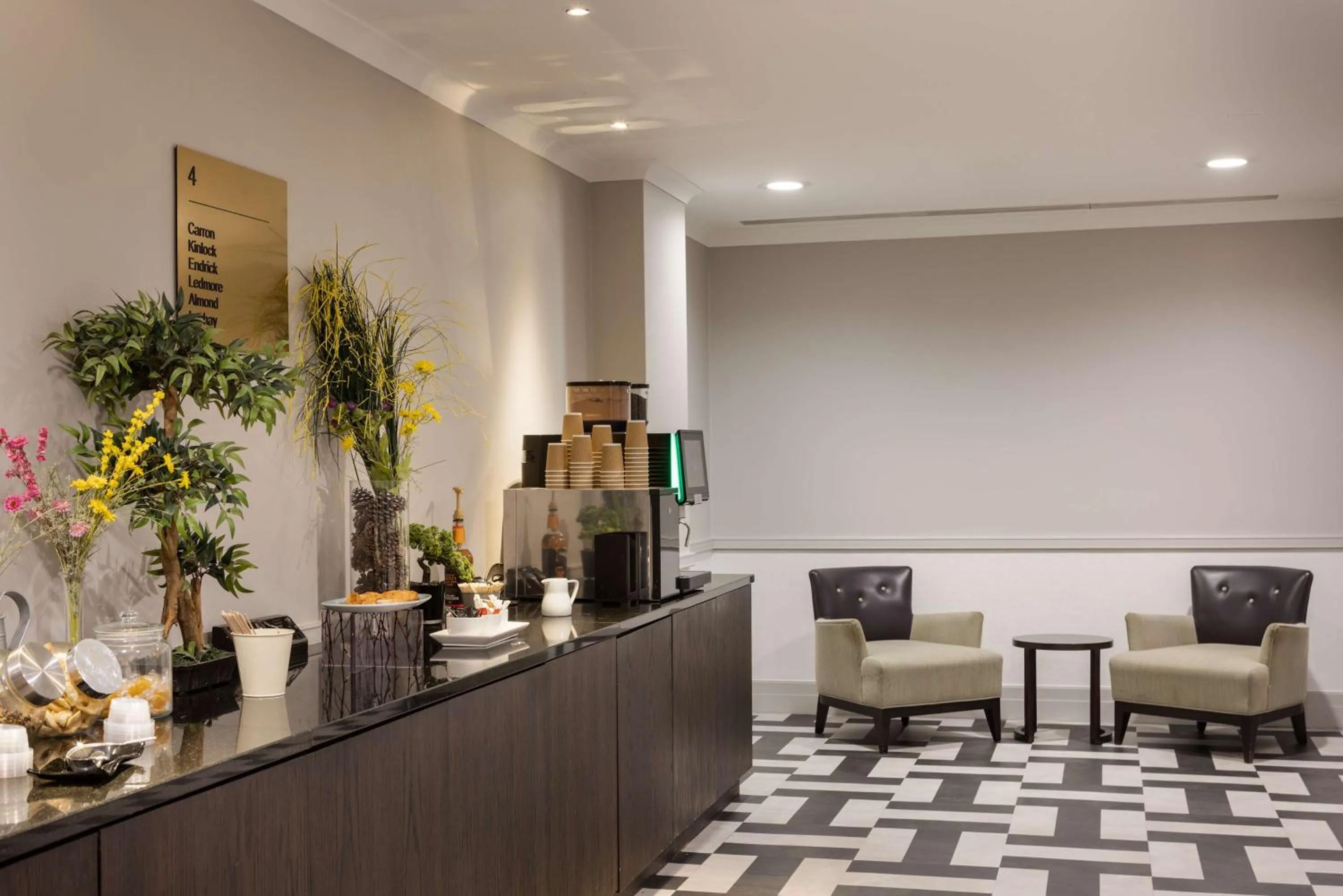 Lobby or reception in Hilton Glasgow