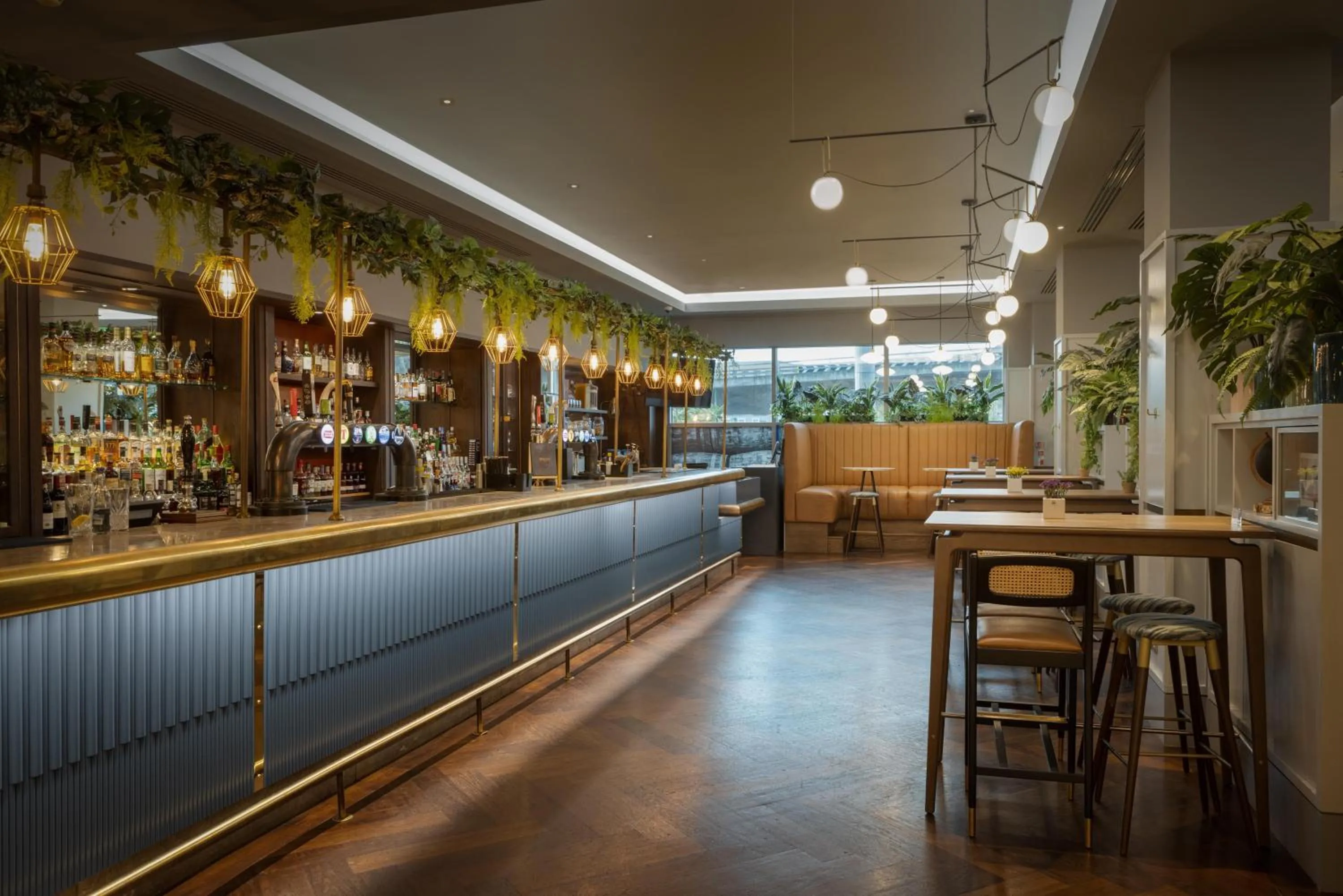 Lounge or bar in Hilton Glasgow