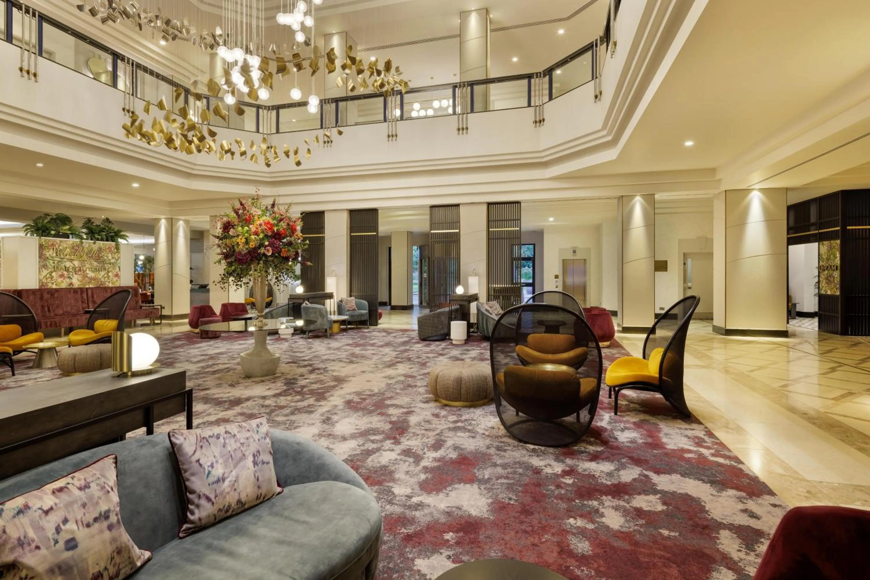 Lobby or reception in Hilton Glasgow