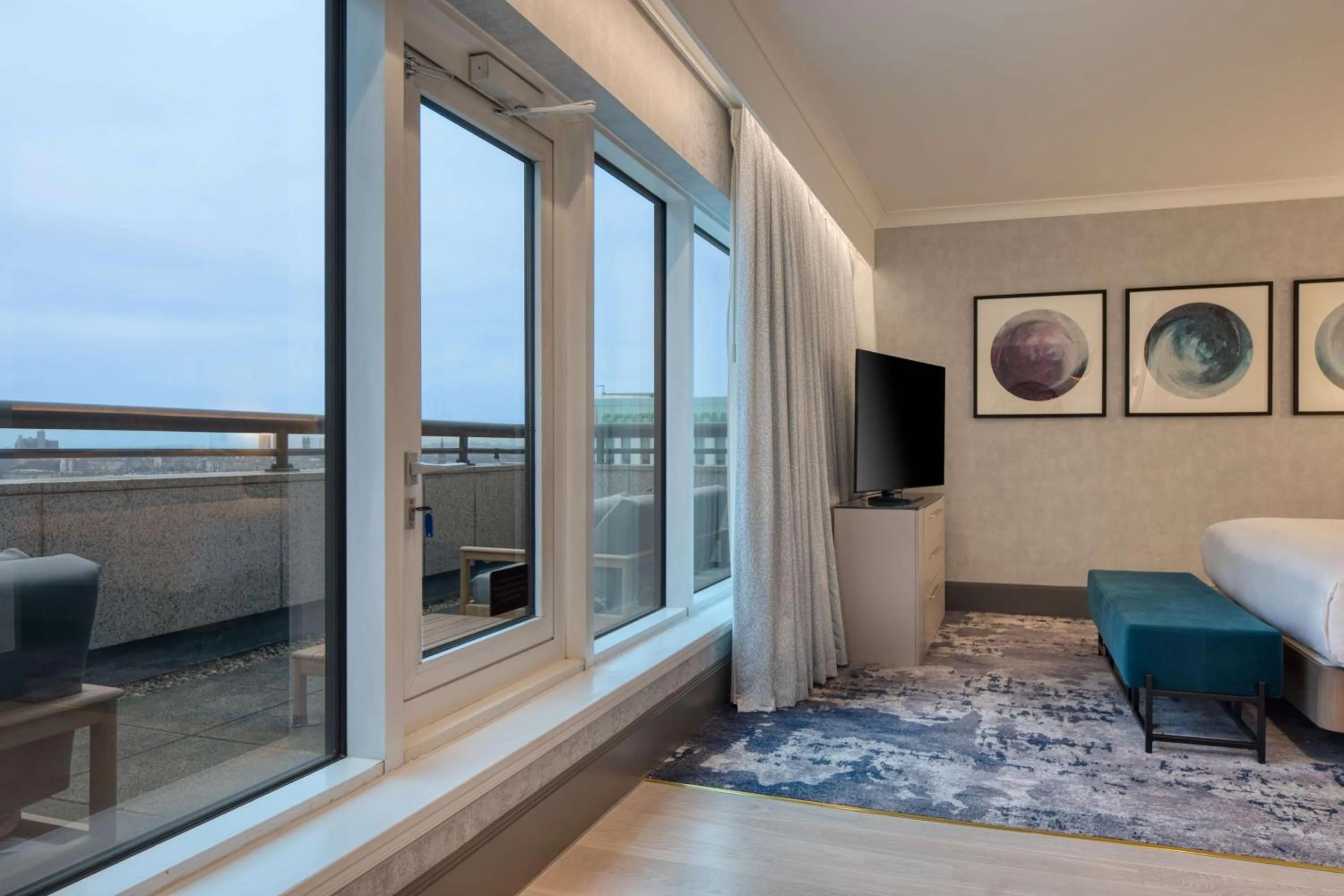 TV and multimedia in Hilton Glasgow