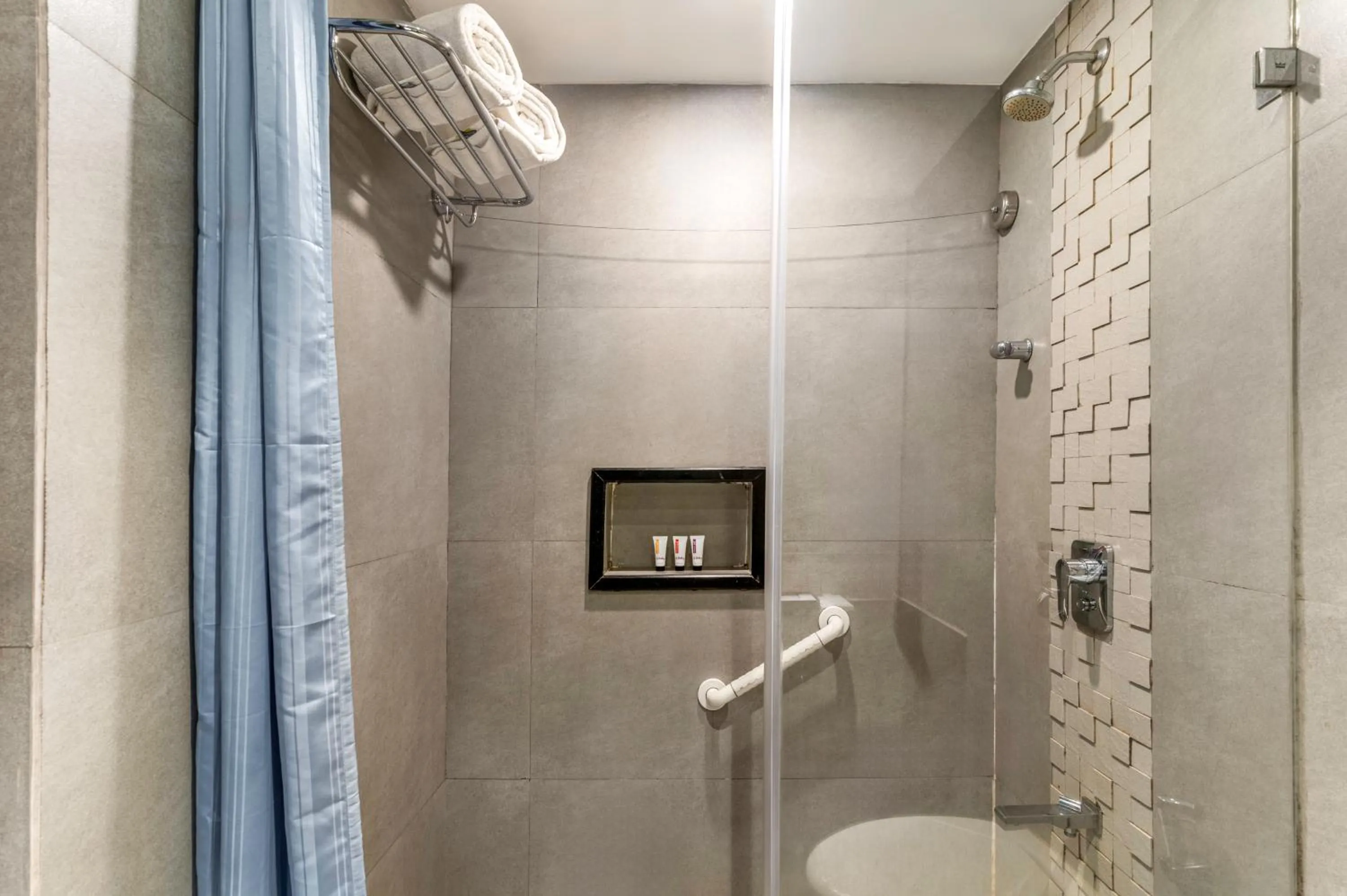 Bathroom in Sterling Kodai Valley