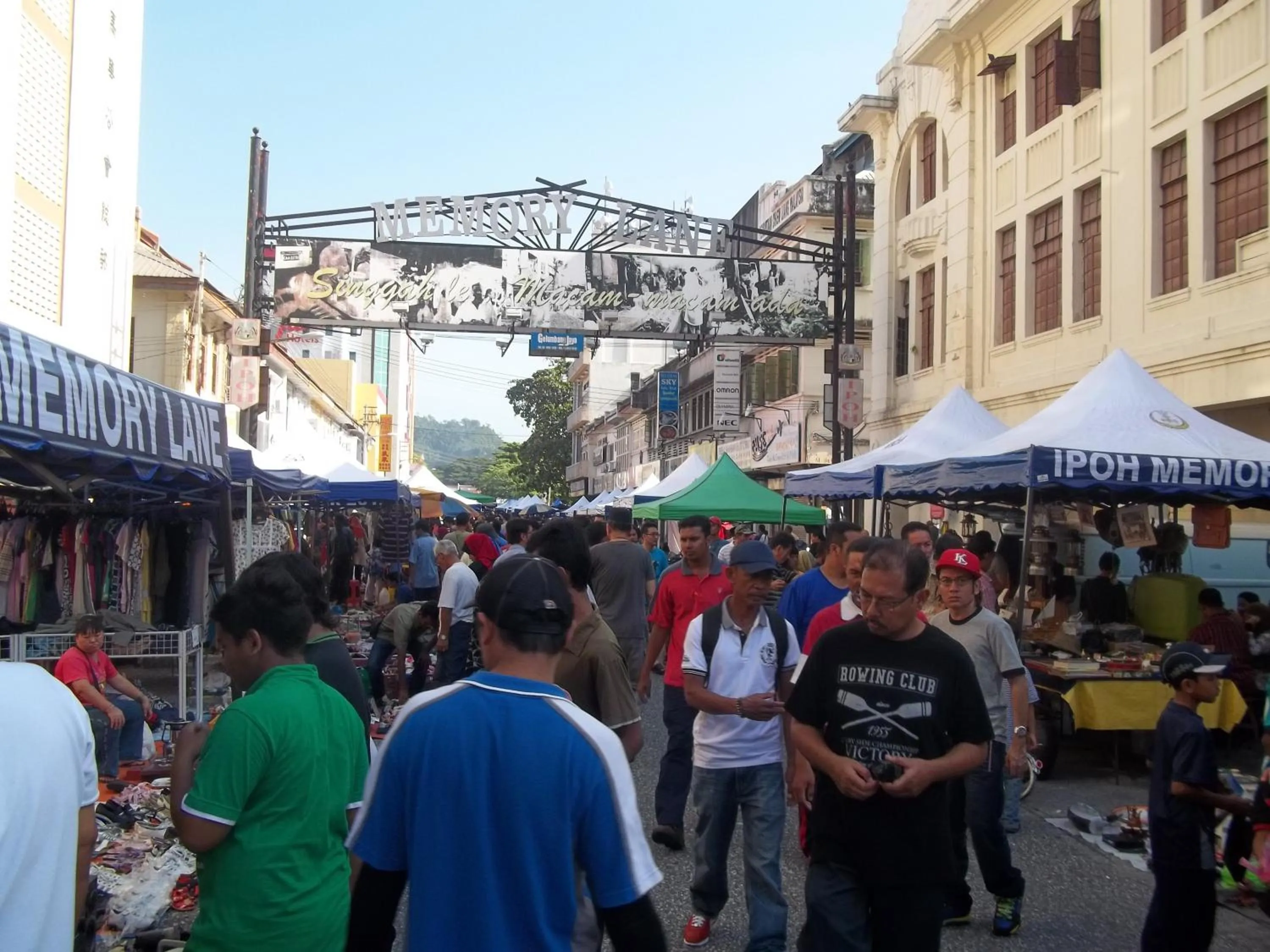 Day in D Eastern Hotel