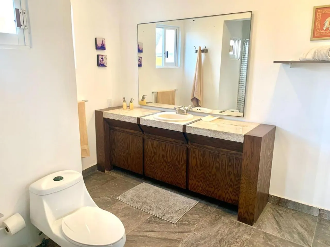 Toilet in Casa de las Olas Surf & Beach Club