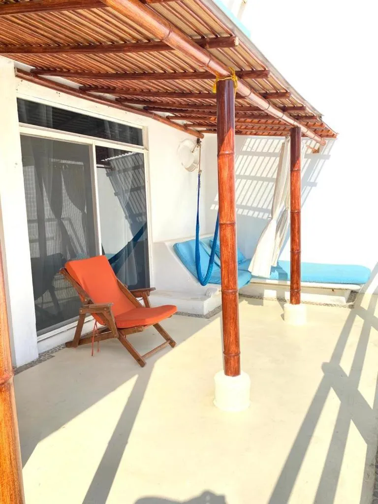 Casa de las Olas Surf & Beach Club