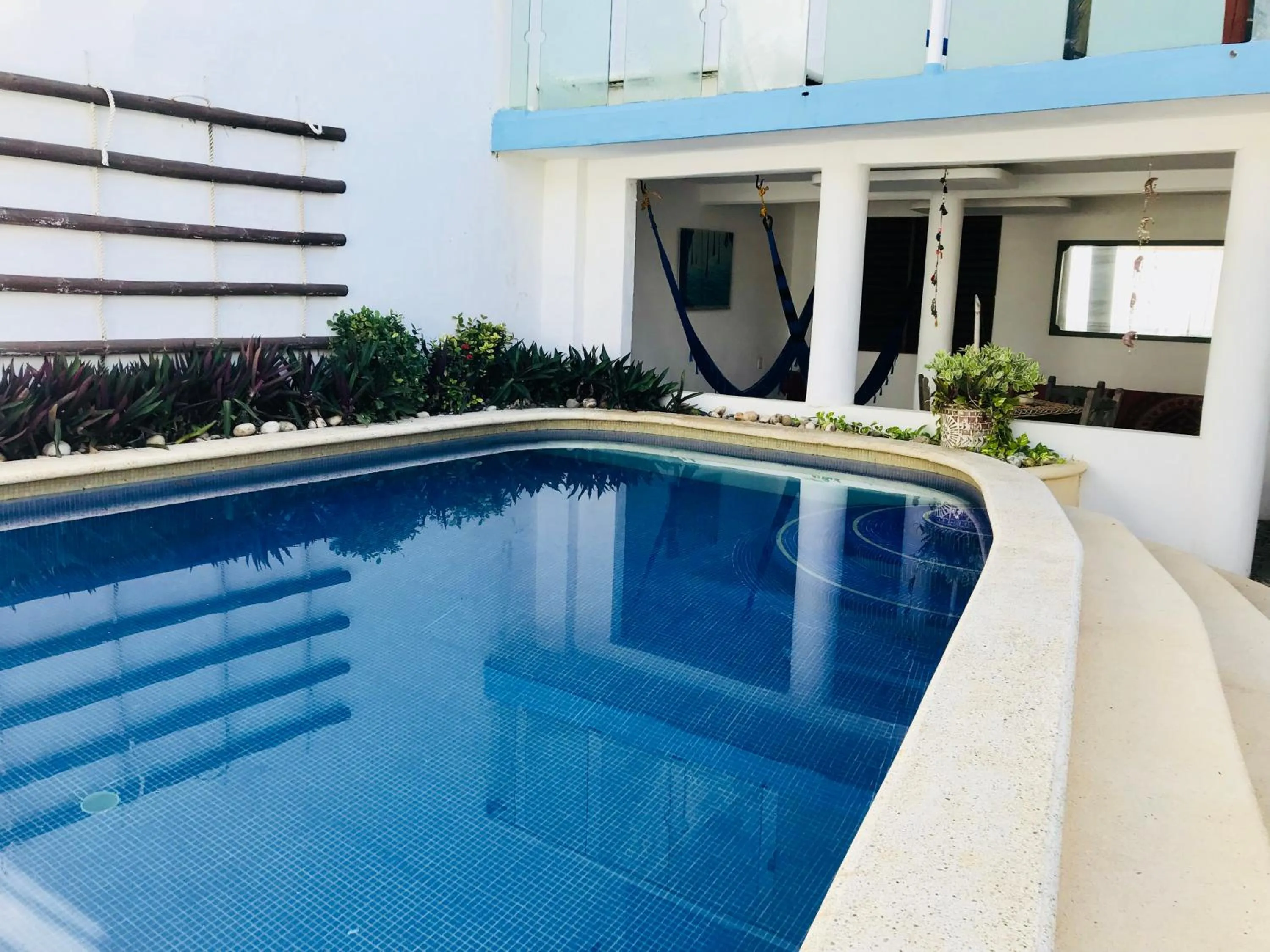 Casa de las Olas Surf & Beach Club