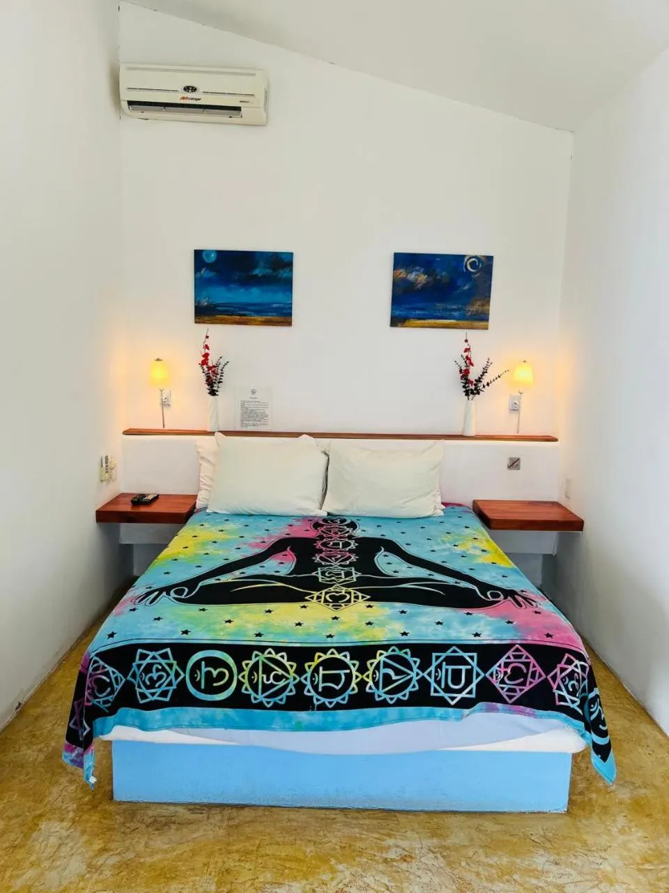 Bed in Casa de las Olas Surf & Beach Club