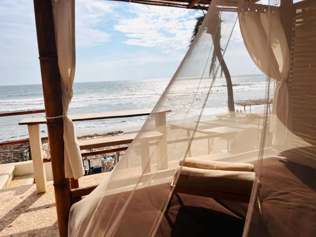 Bed in Casa de las Olas Surf & Beach Club