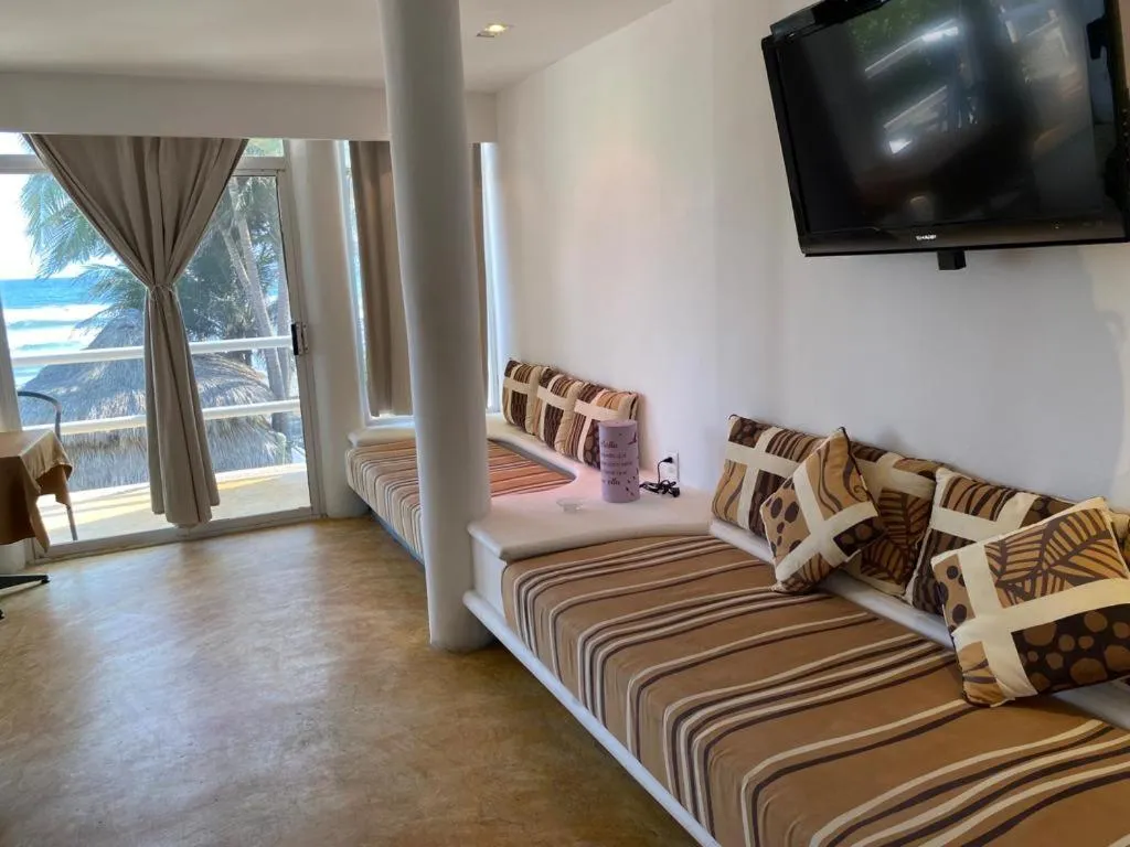 Bed in Casa de las Olas Surf & Beach Club