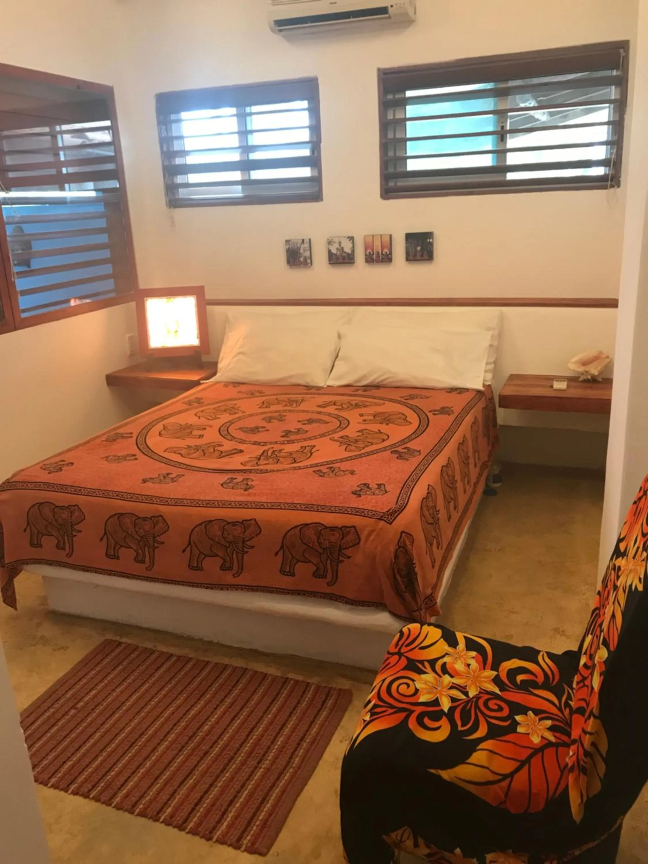 Bed in Casa de las Olas Surf & Beach Club