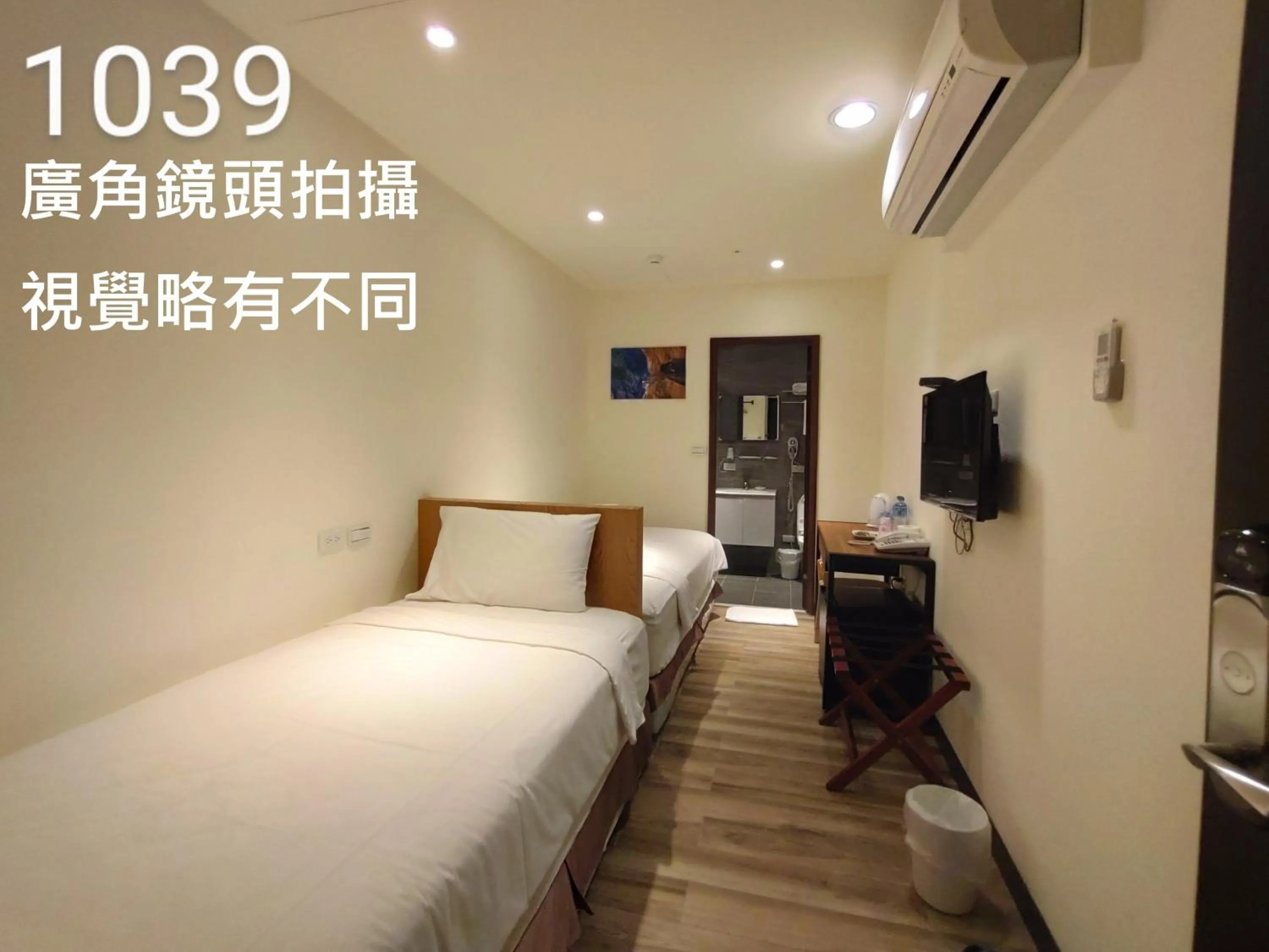 Bed in Honest & Warm Hotel