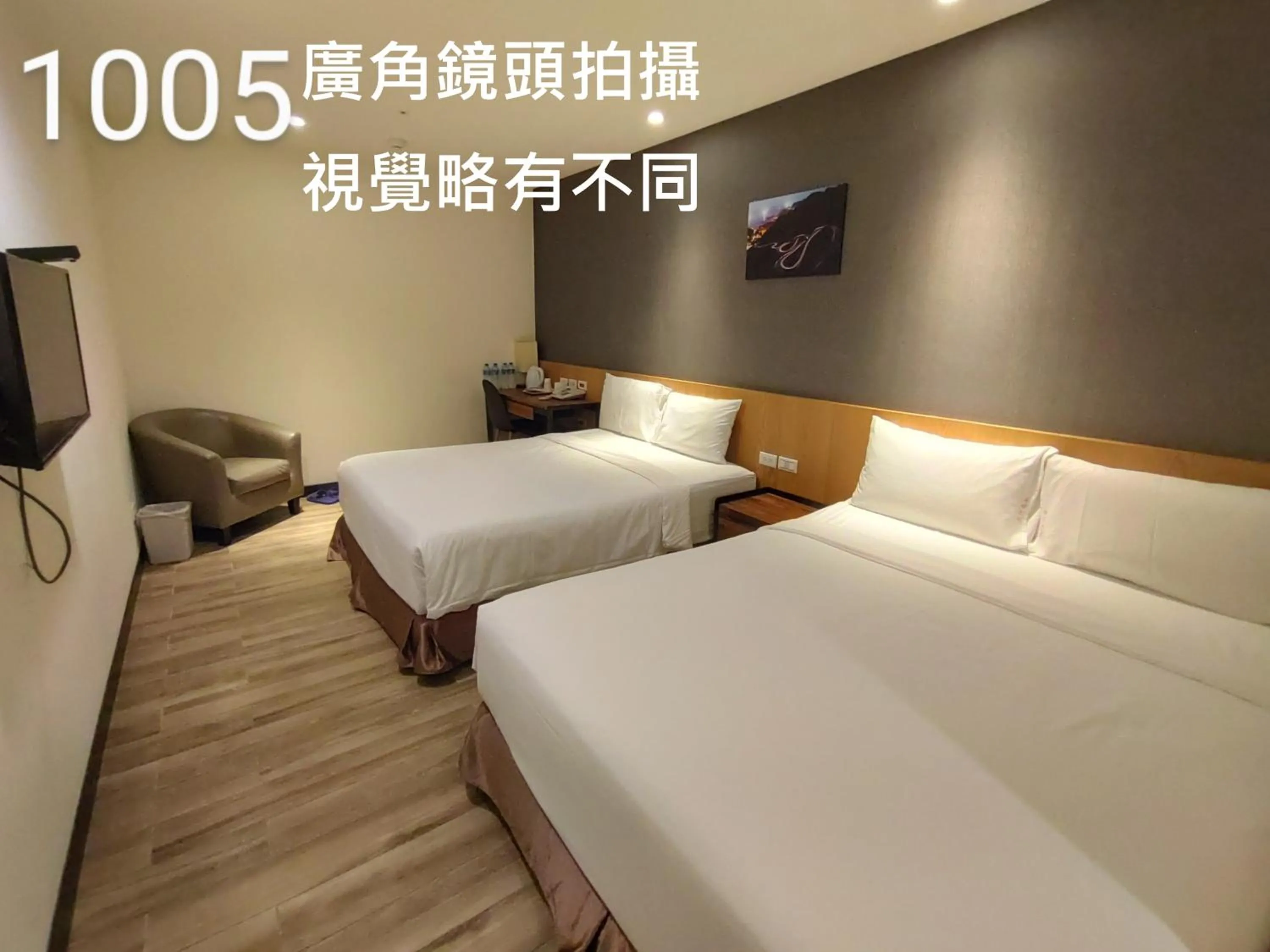 Bed in Honest & Warm Hotel