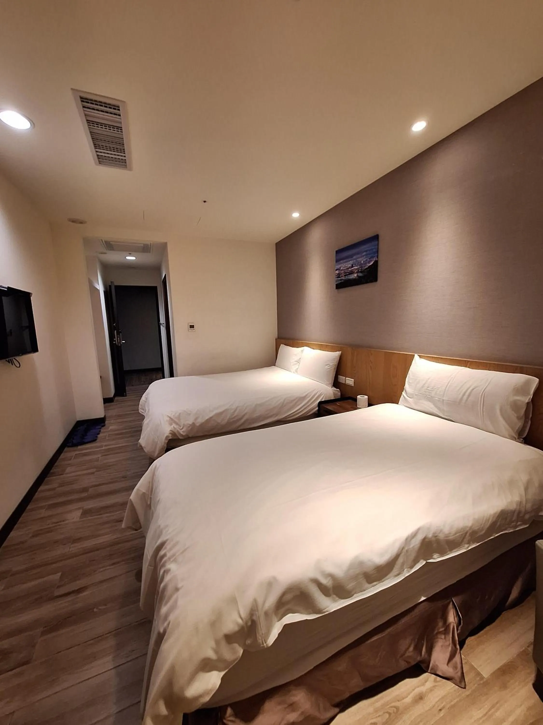 Bed in Honest & Warm Hotel