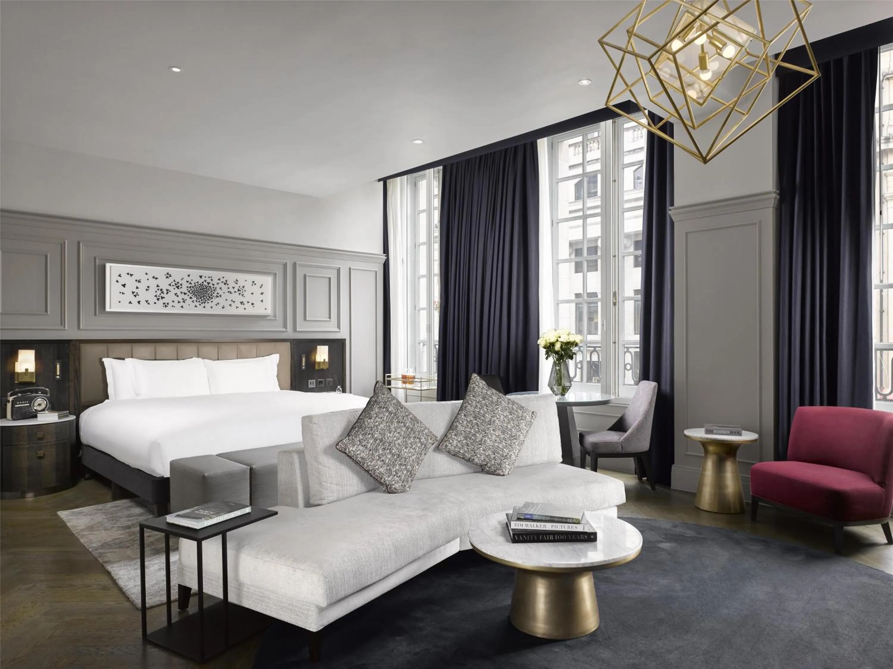 Living room, Bed in The Trafalgar St. James, London Curio collection by Hilton