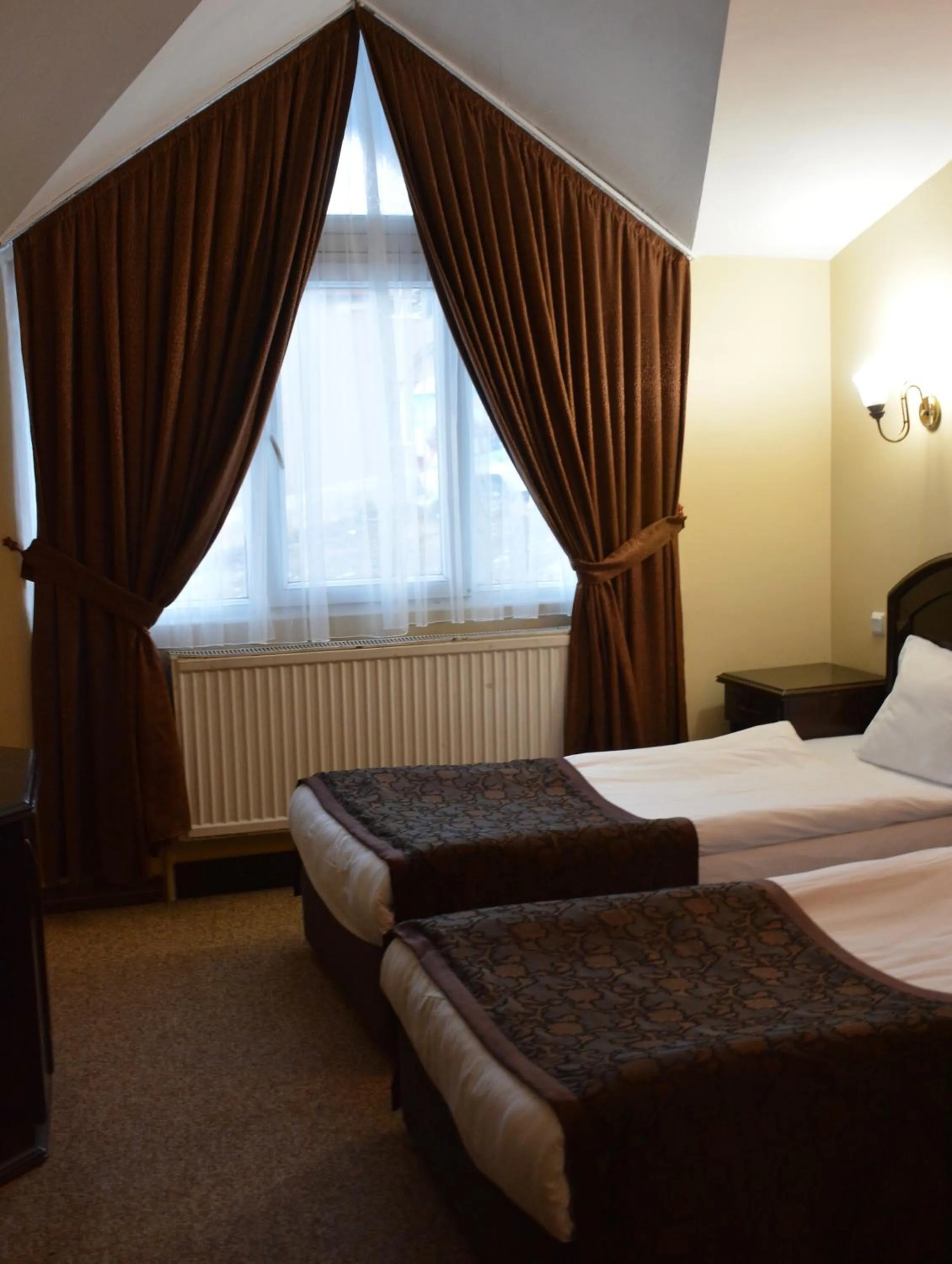 Photo of the whole room, Bed in Genc Yazici Hotel Uludag