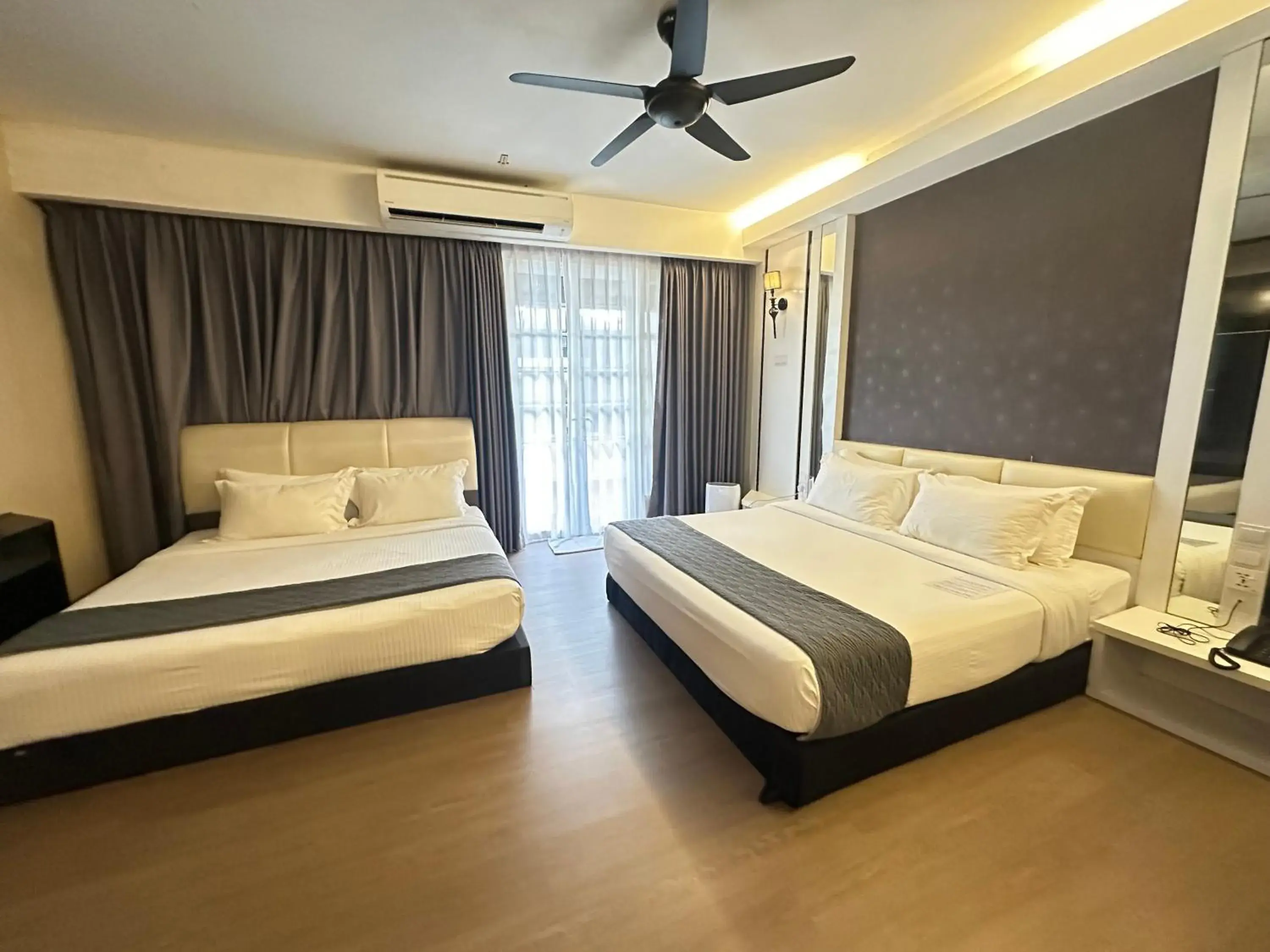 Junior Family Suite with Bathtub in The Sterling Boutique Hotel Melaka Junior Family Suite with Bathtub in The Sterling Boutique Hotel Melaka