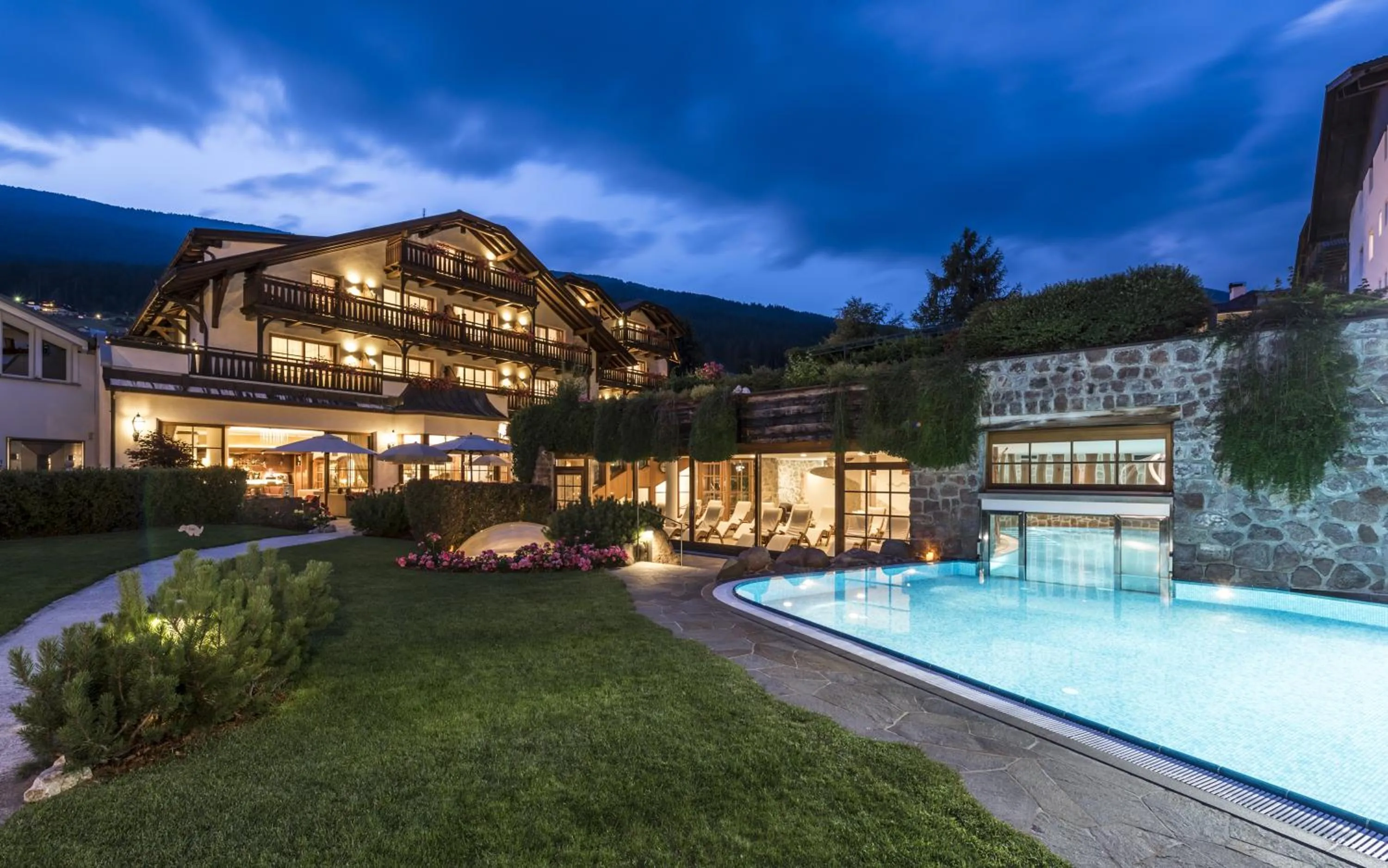 Facade/entrance in Hotel Angelo Engel