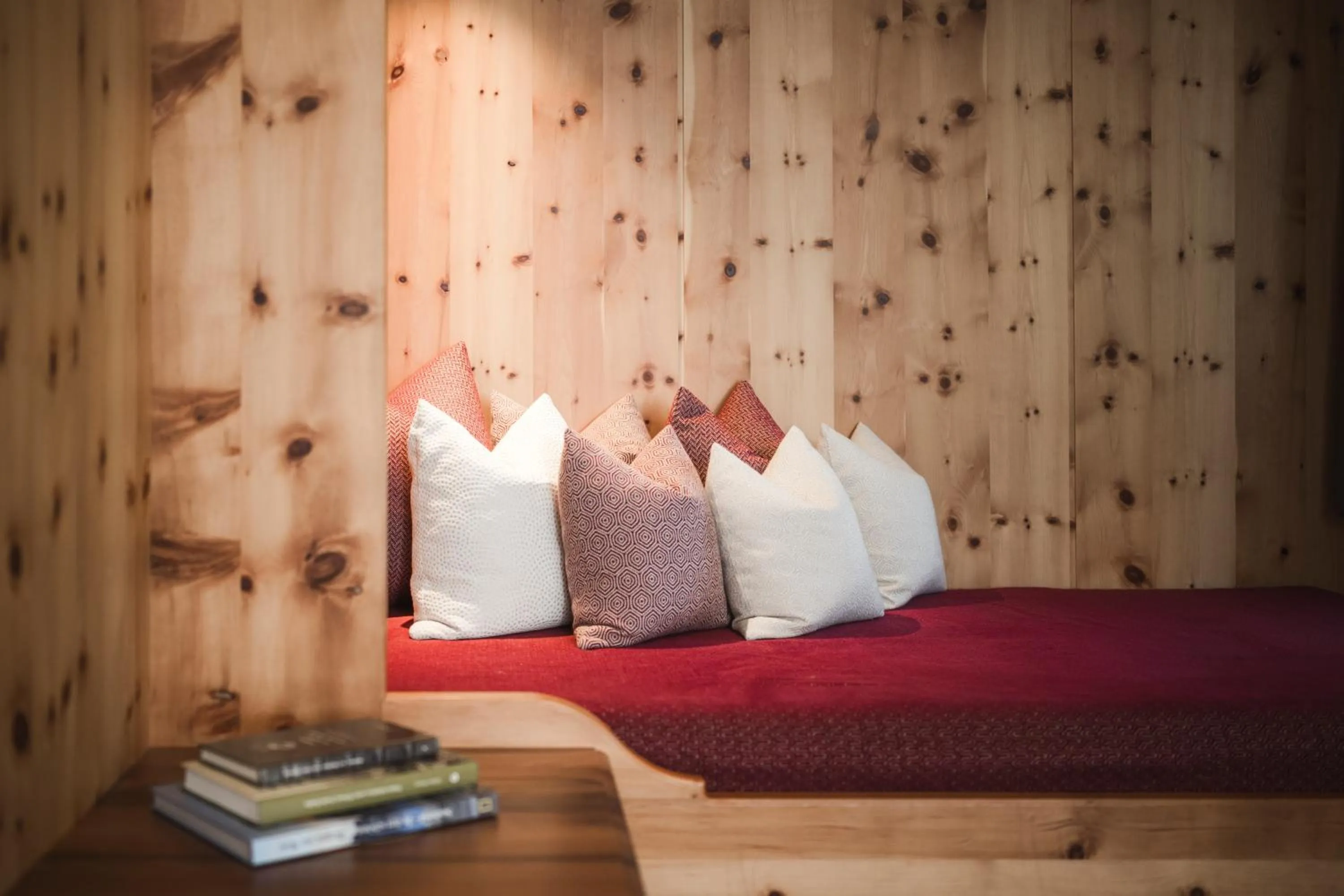 Seating area, Bed in Hotel Angelo Engel