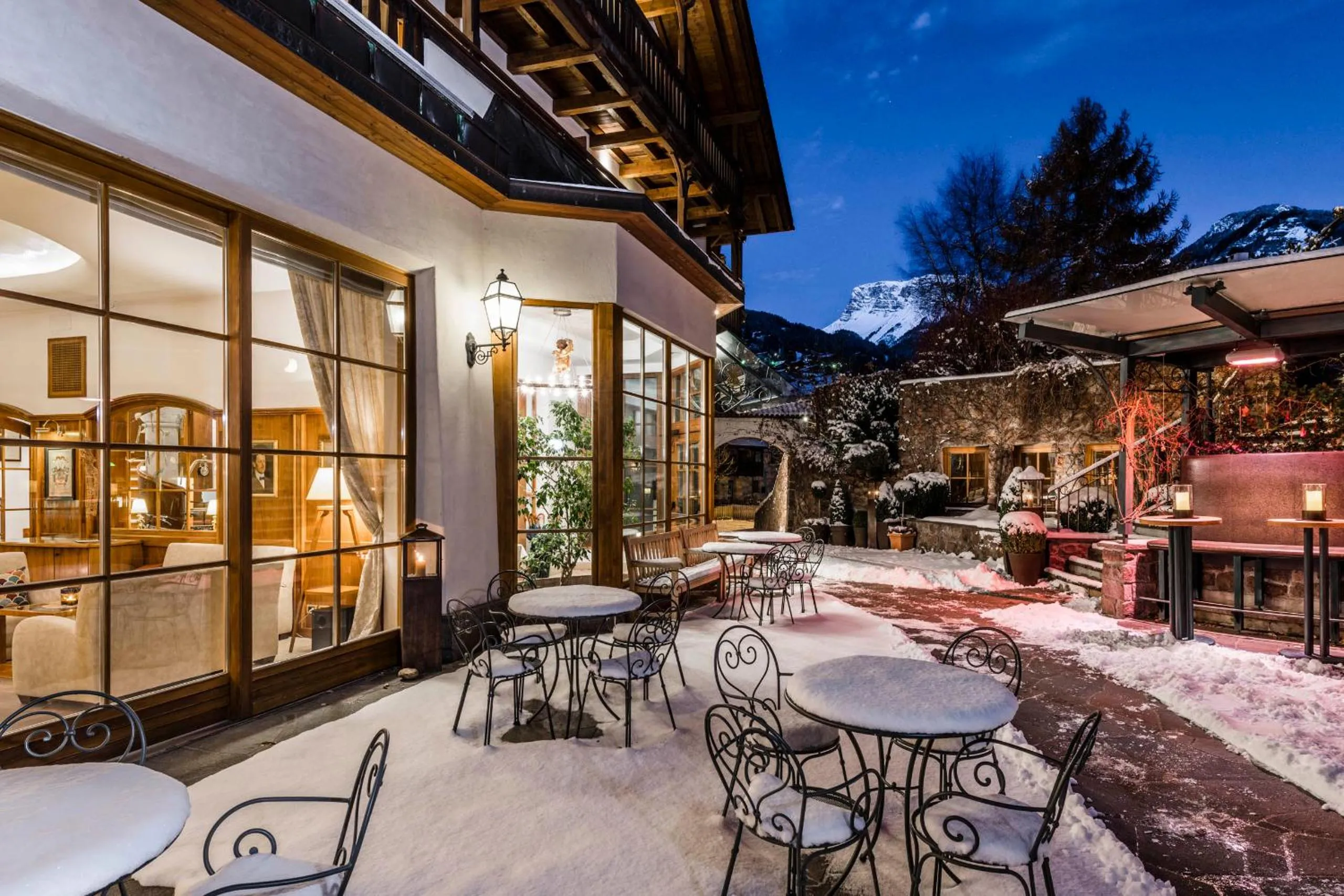 Facade/entrance in Hotel Angelo Engel