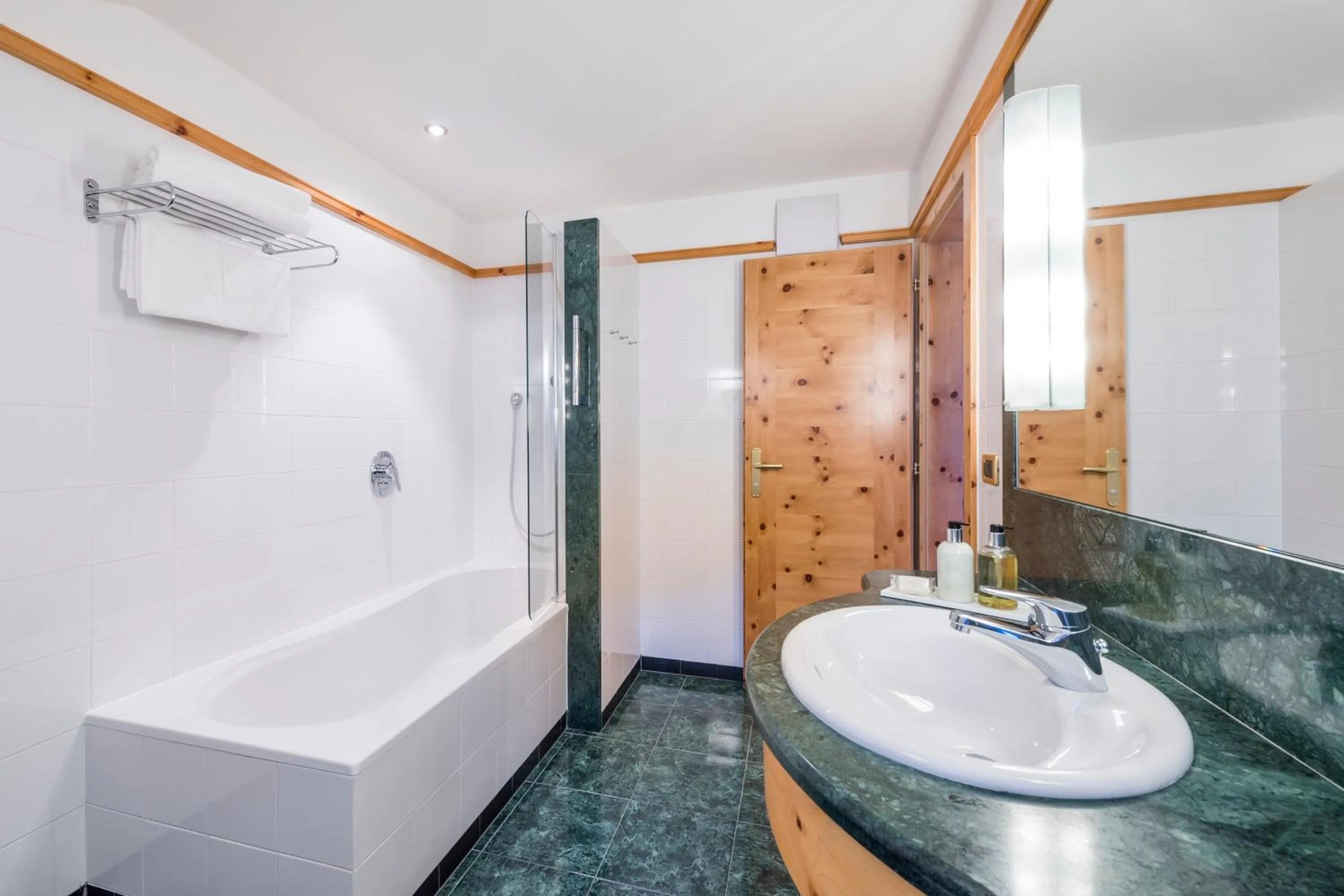 Bathroom in Hotel Angelo Engel