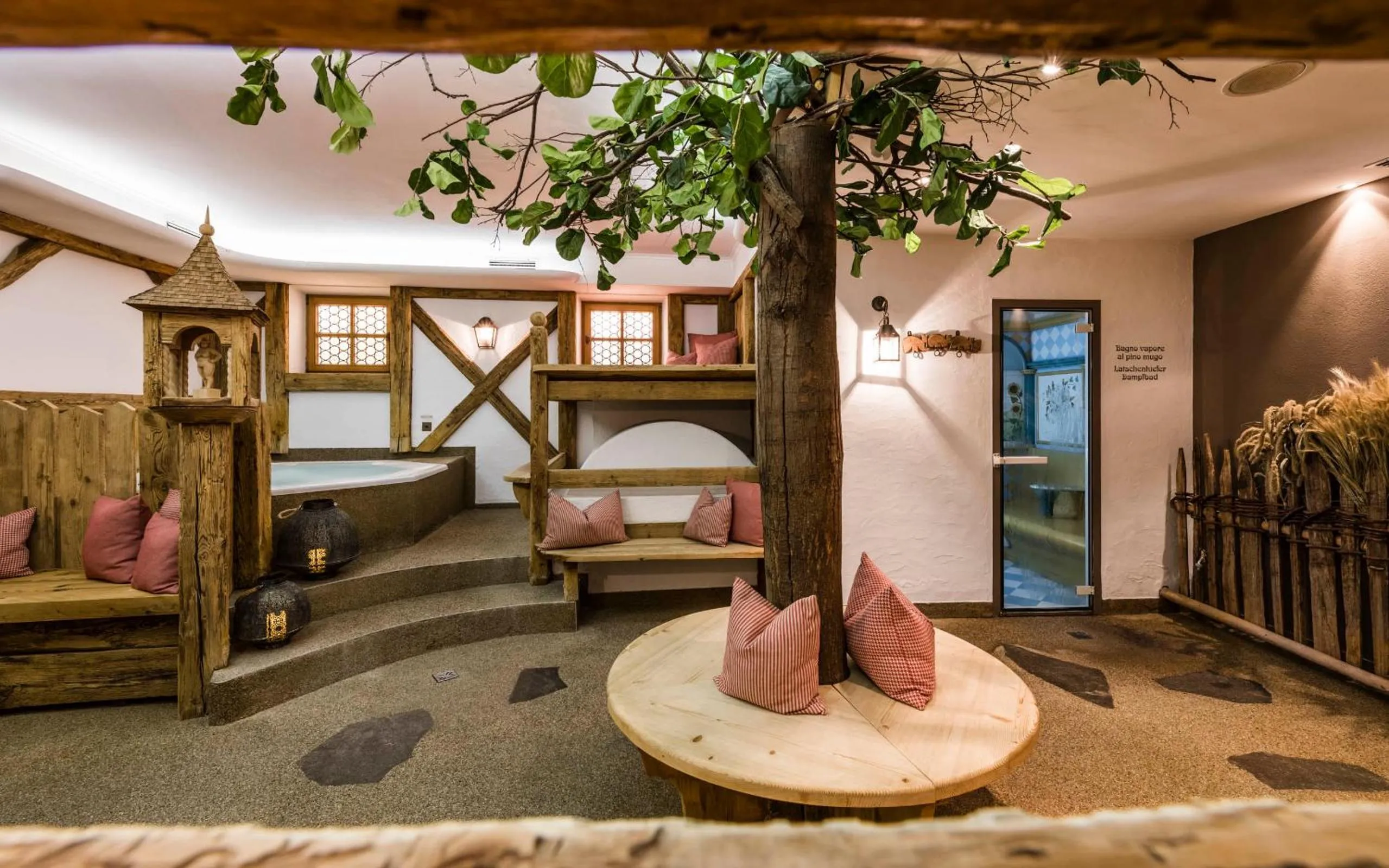 Hot Tub in Hotel Angelo Engel