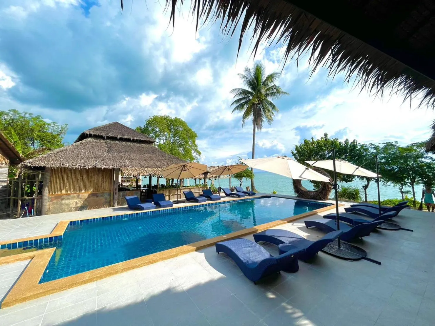 Swimming pool in Absolute Beachfront Resort