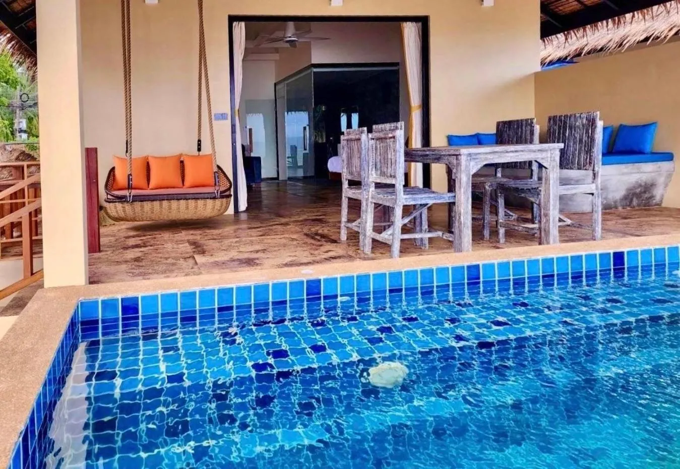 Seating area in Absolute Beachfront Resort