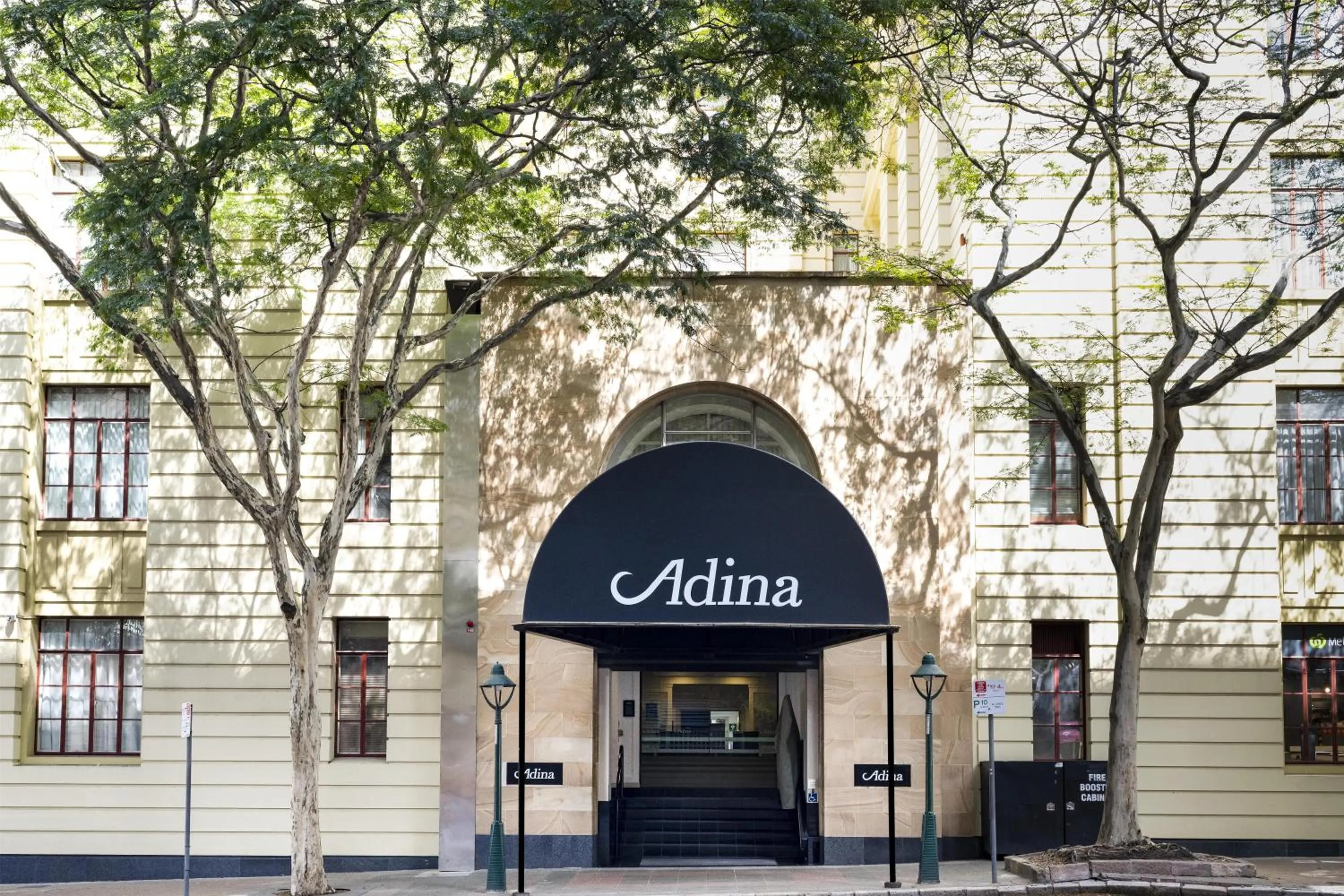 Property building in Adina Apartment Hotel Brisbane Anzac Square