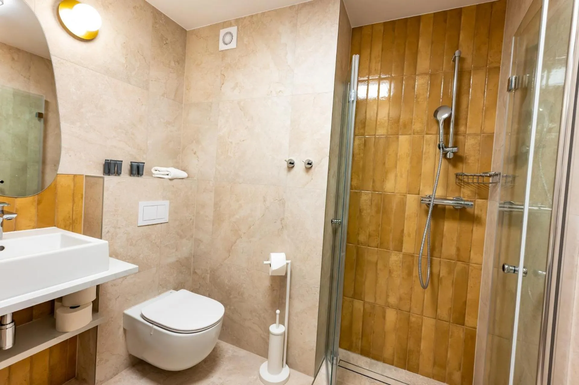 Bathroom in Ośrodek Szkoleniowo Wypoczynkowy Galicya