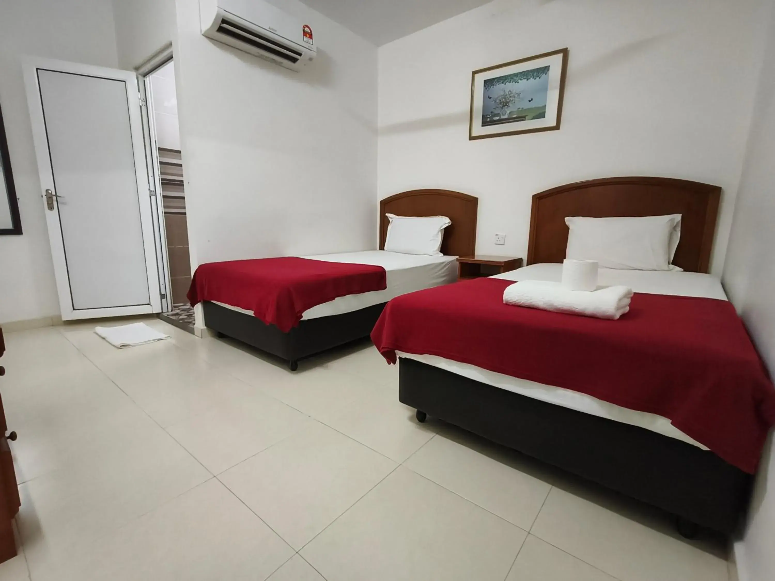 Economy Twin Room in Kota Lodge Guest House Economy Twin Room in Kota Lodge Guest House