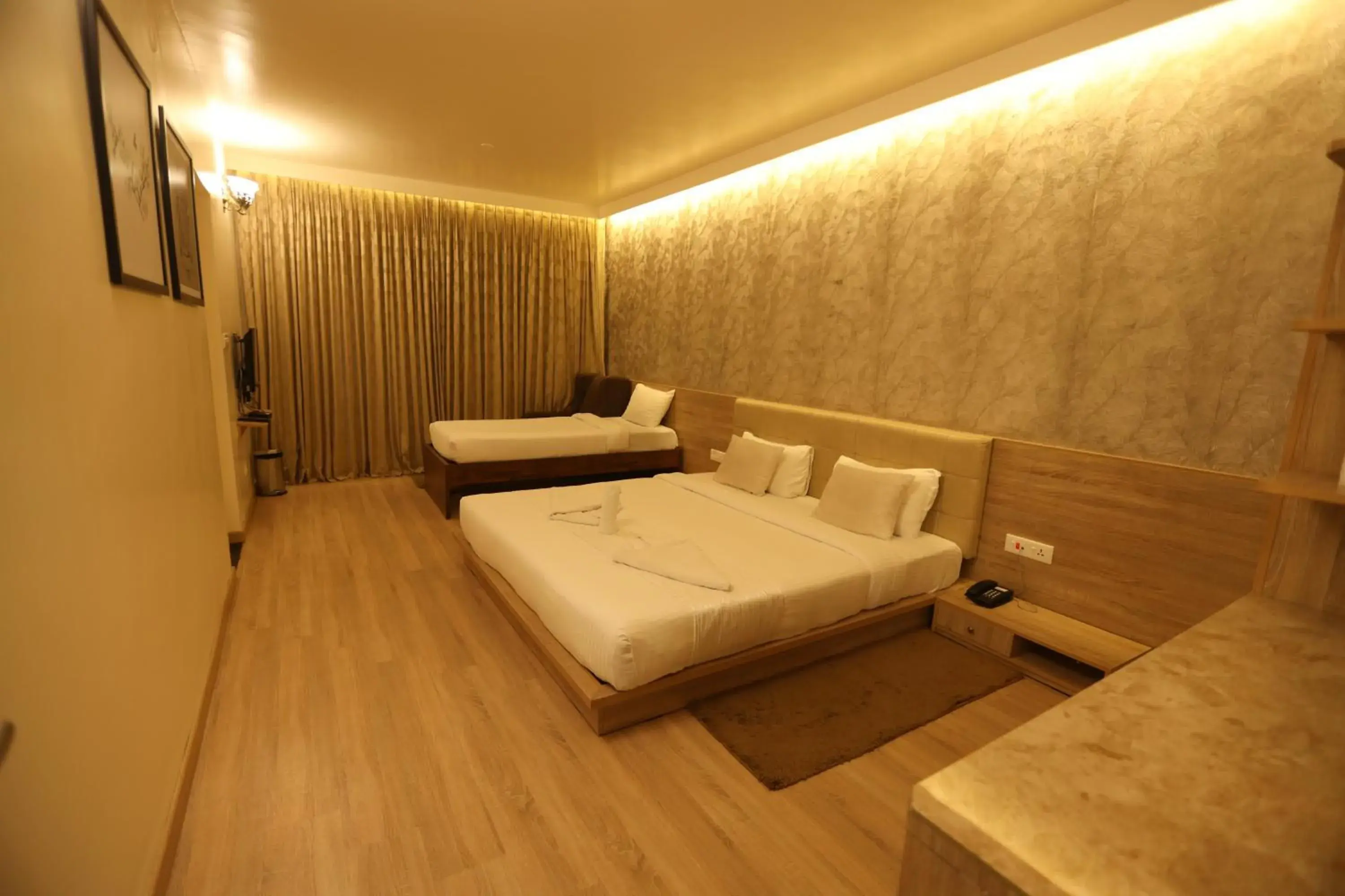 Deluxe Triple Room in Delightz Inn Deluxe Triple Room in Delightz Inn