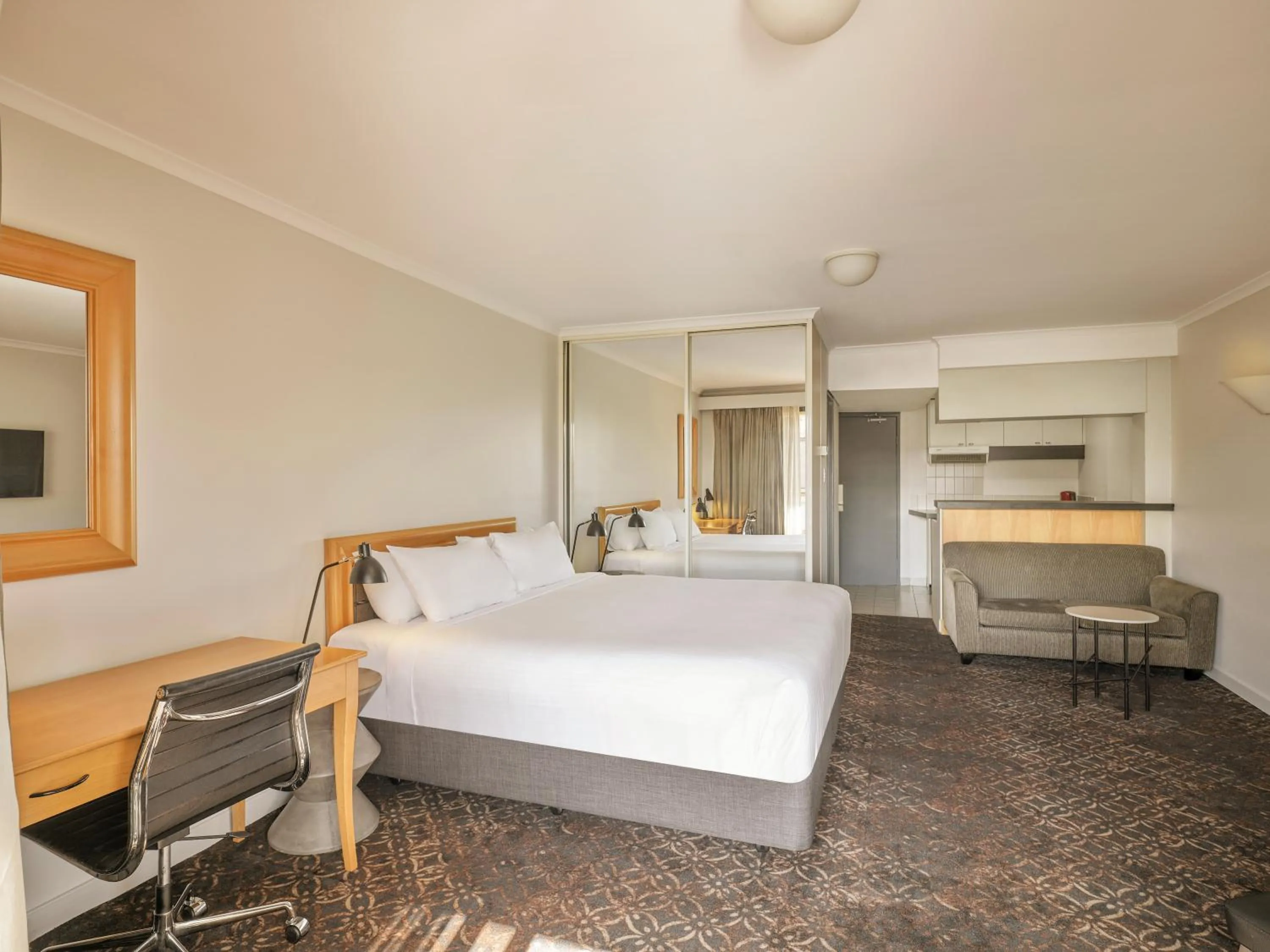 Bed in Rendezvous Hotel Sydney The Rocks