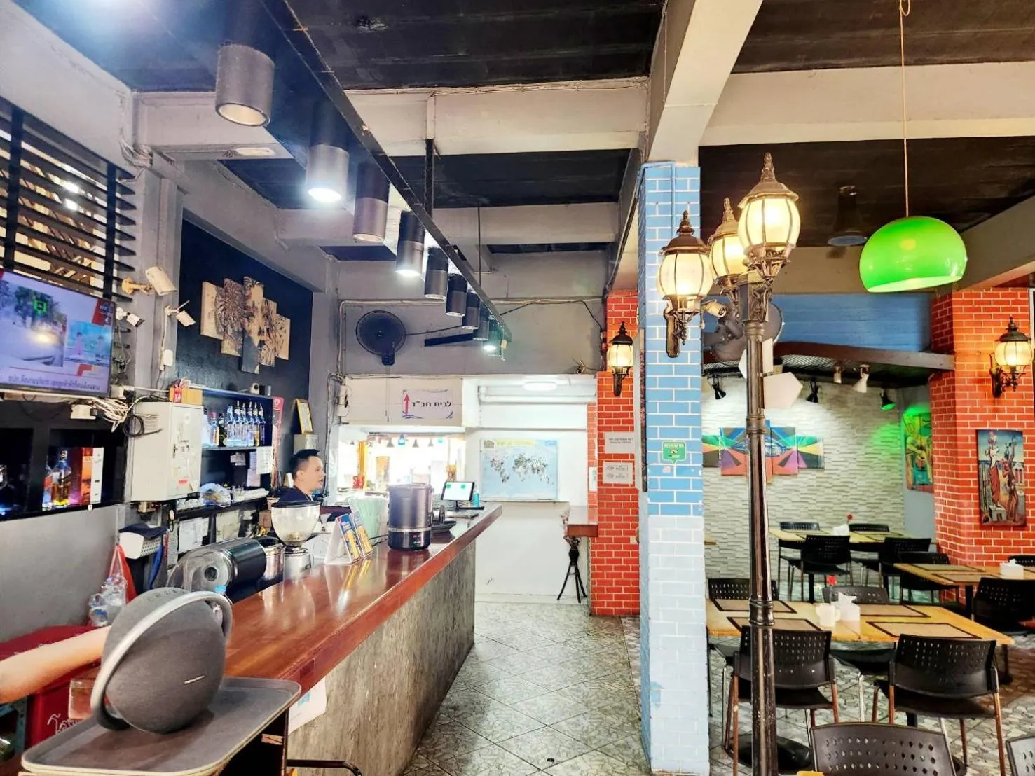 Restaurant/places to eat in Casa Picasso Near Chabad House