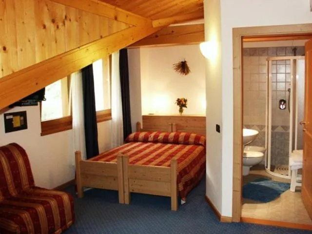 Bed in Hotel Chalet Genziana