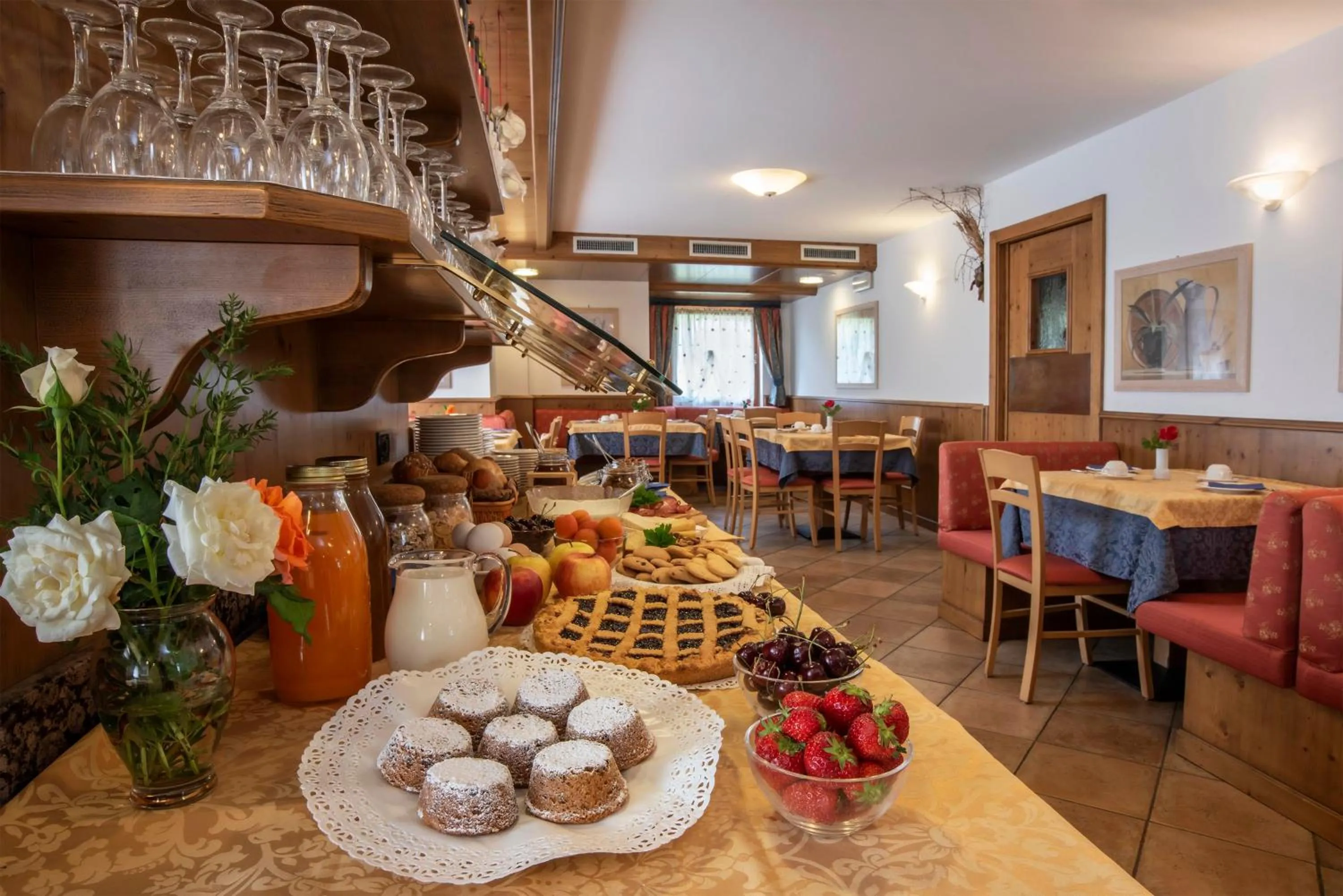 Restaurant/places to eat in Hotel Chalet Genziana