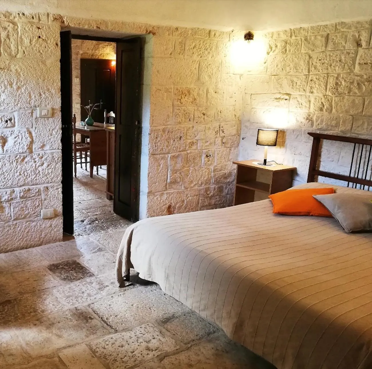 Decorative detail, Bed in Trulli Panoramici