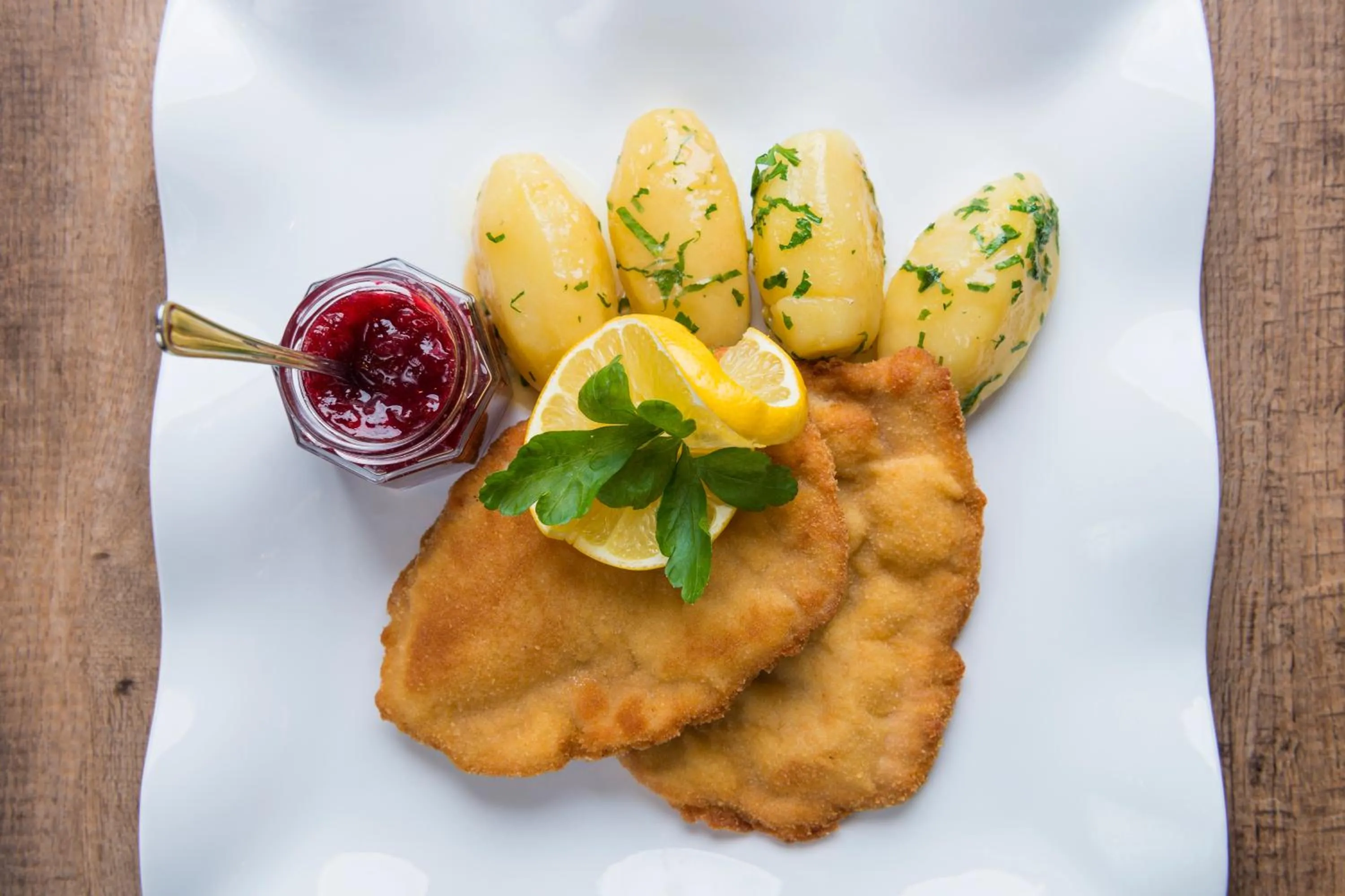 Restaurant/places to eat in Hotel Pettneuerhof