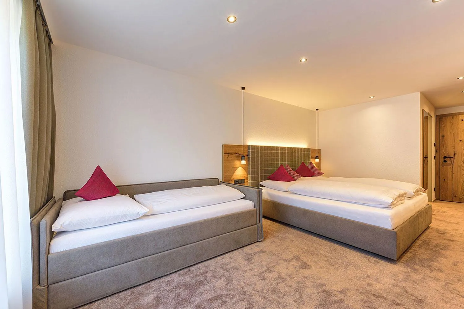 Bed in Hotel Pettneuerhof