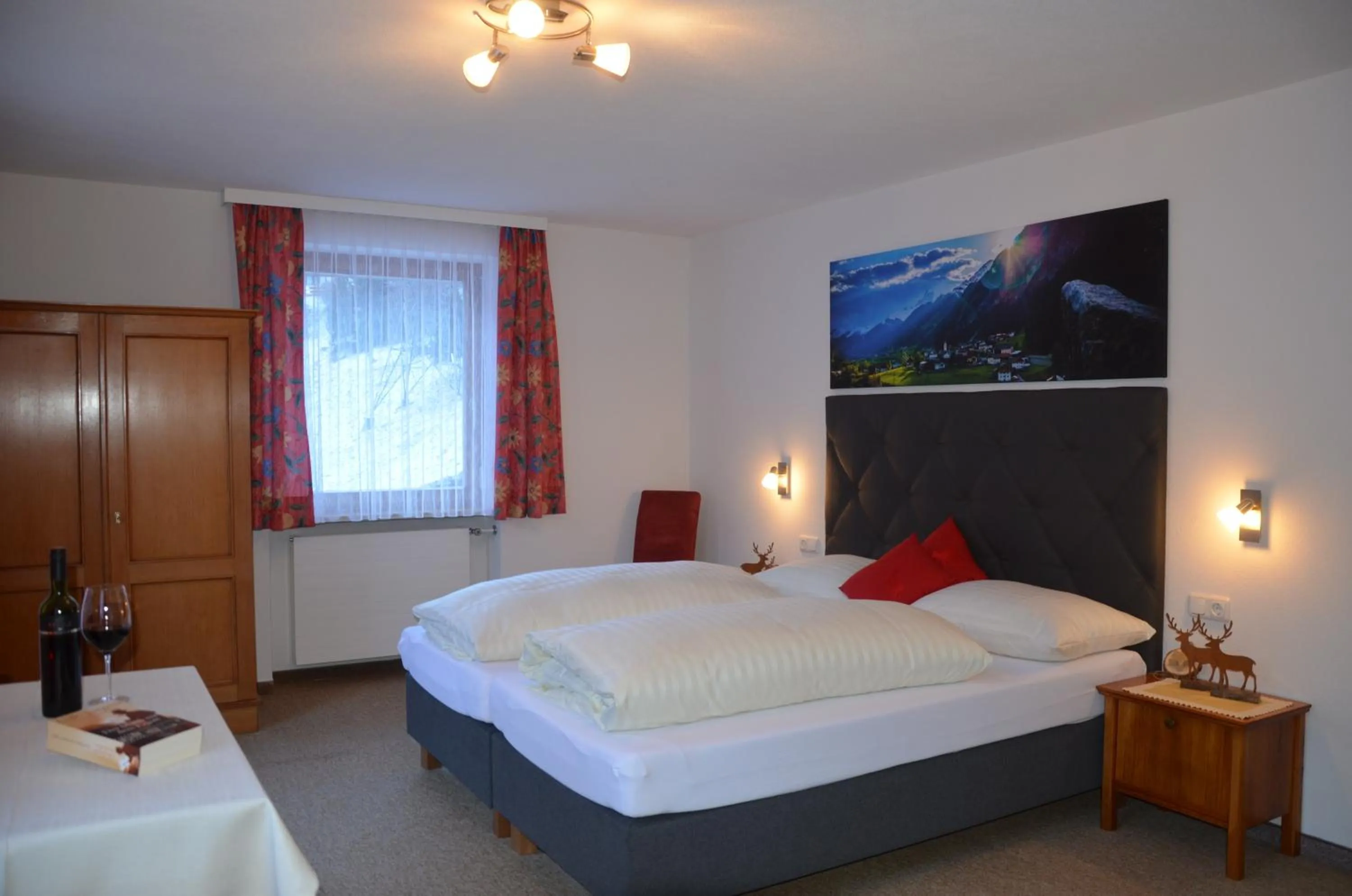 Photo of the whole room, Bed in Hotel Pettneuerhof