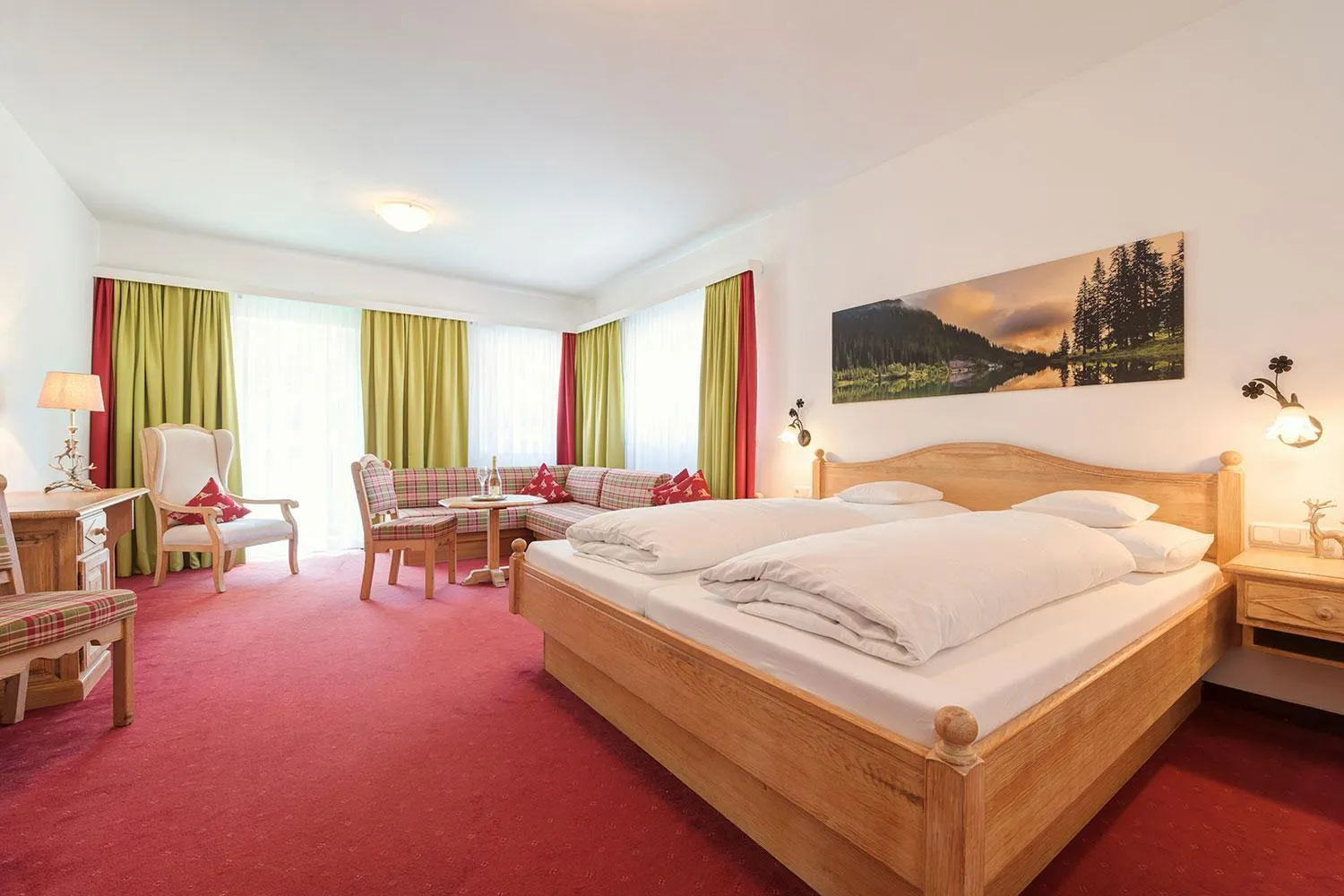 Bed in Hotel Pettneuerhof