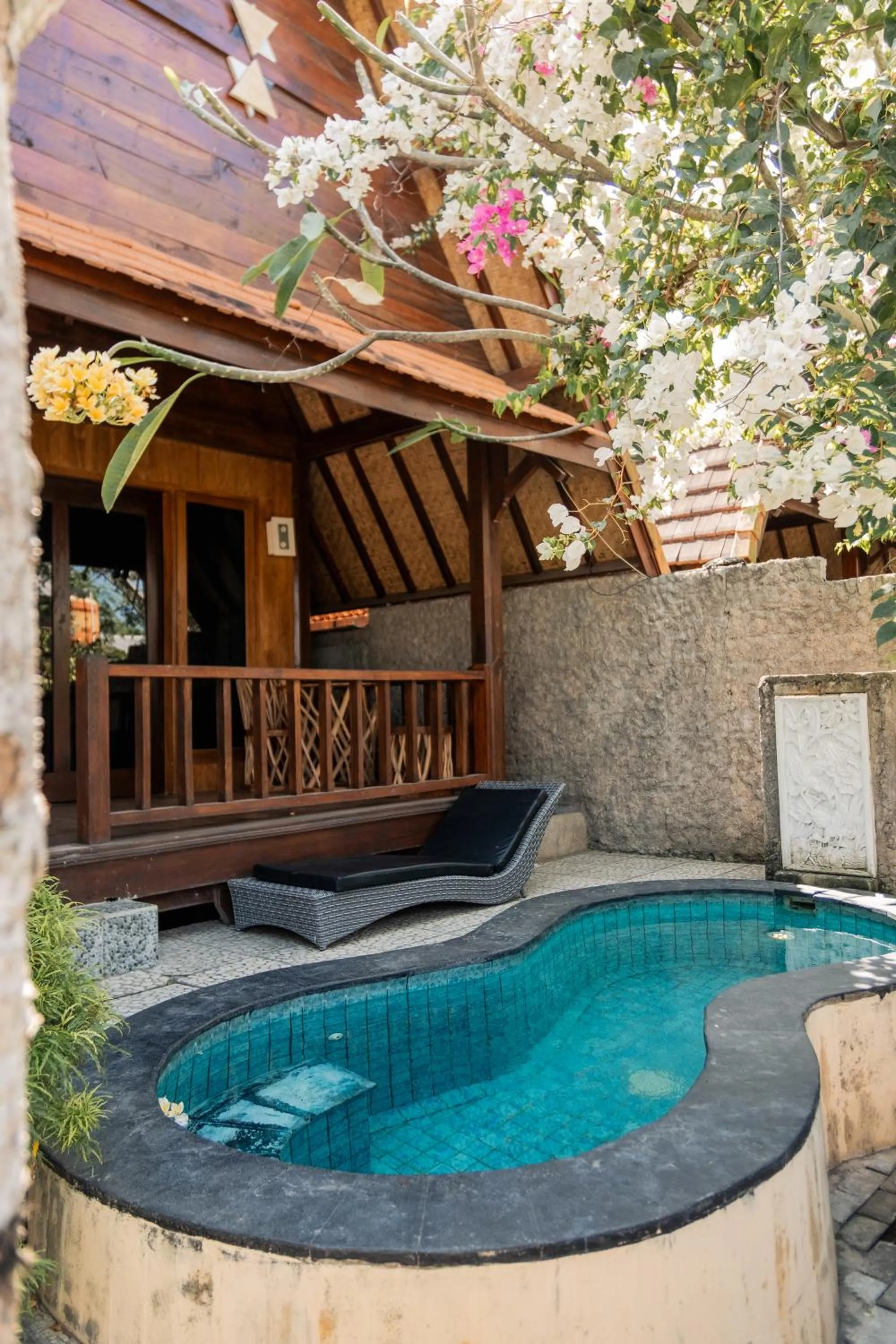 Property building in Yoki's Bungalows