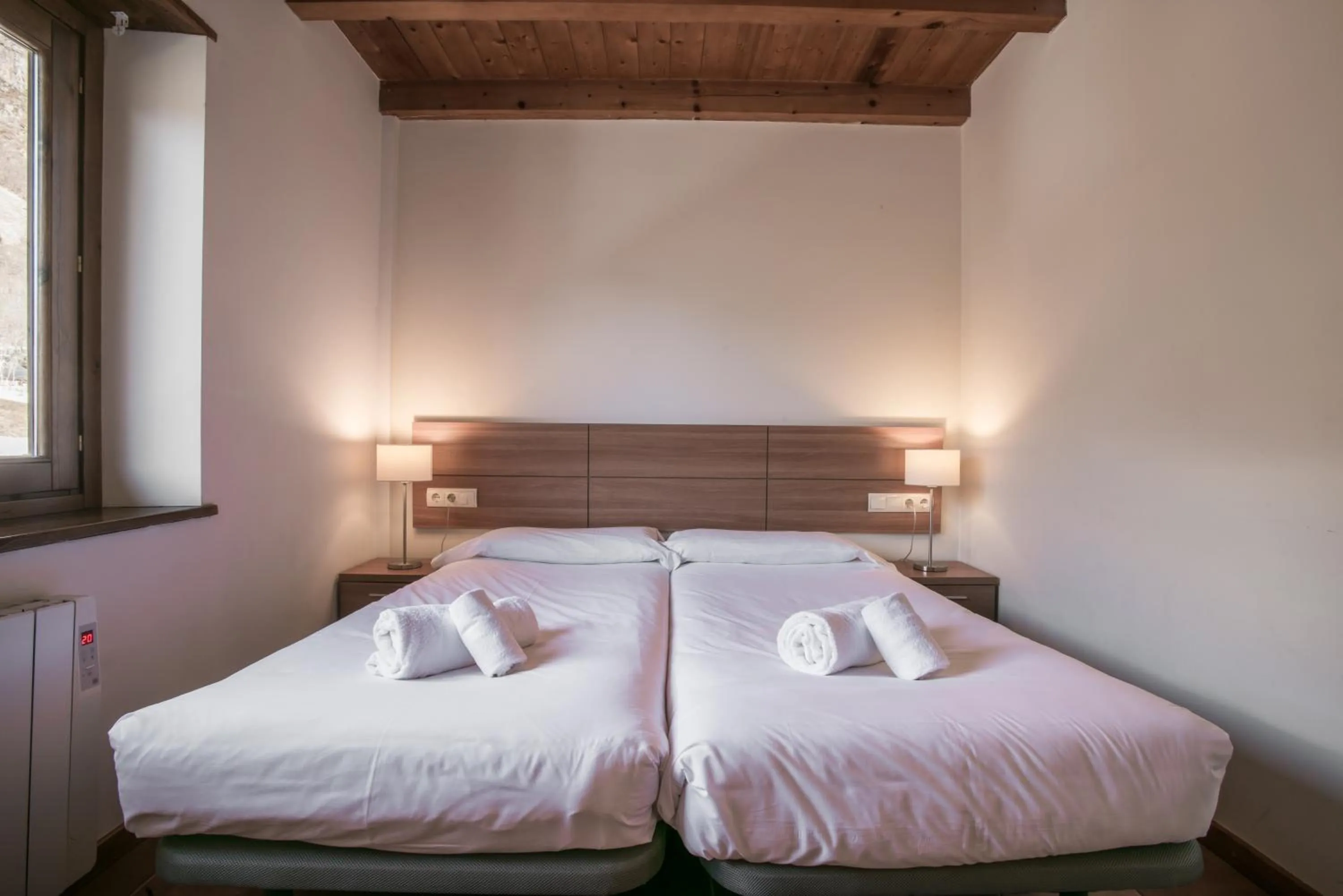 Bed in Apartamentos SNÖ Mont Romies Unhola