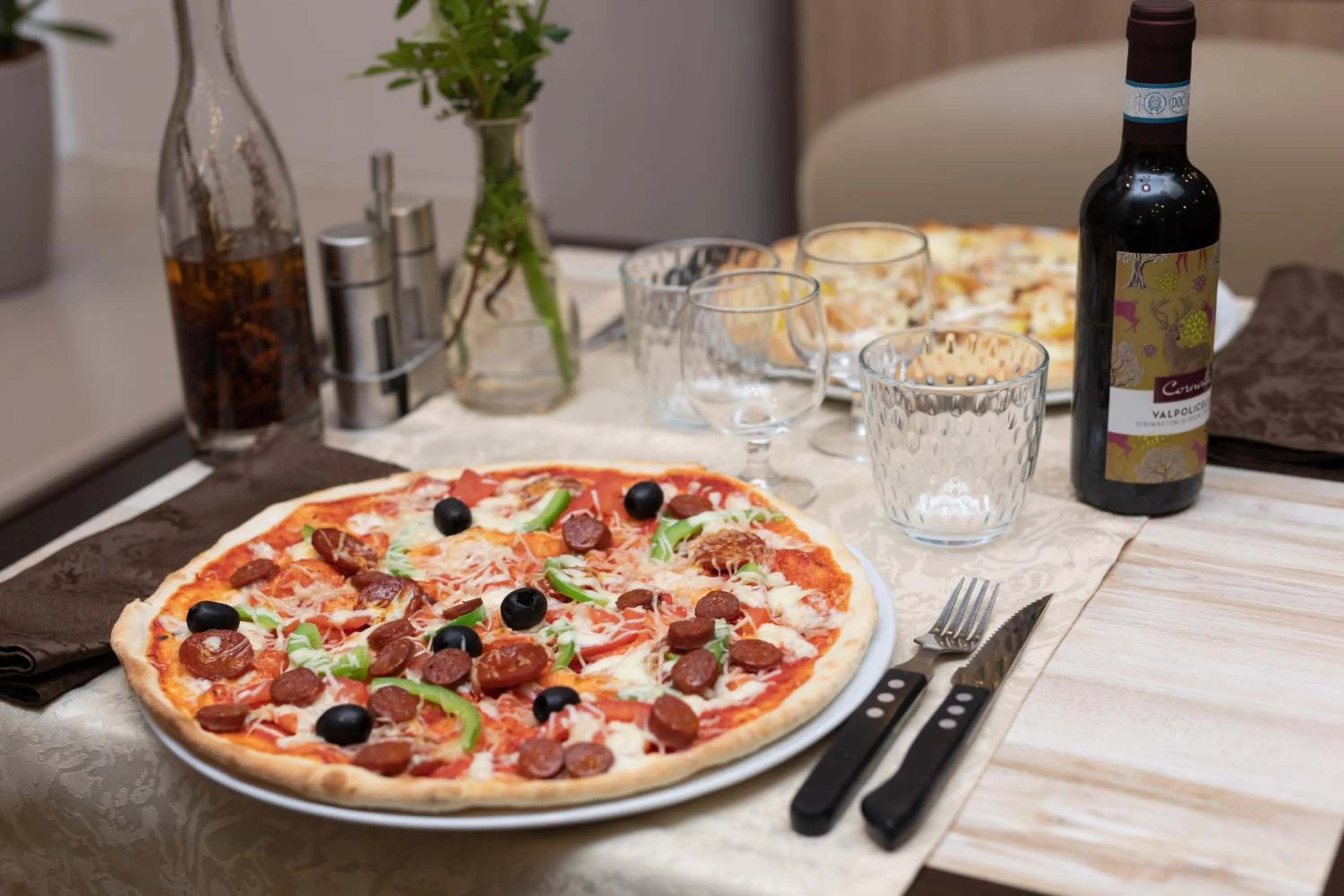 Restaurant/places to eat in Logis-Hôtel & Restaurant LE CARNOT