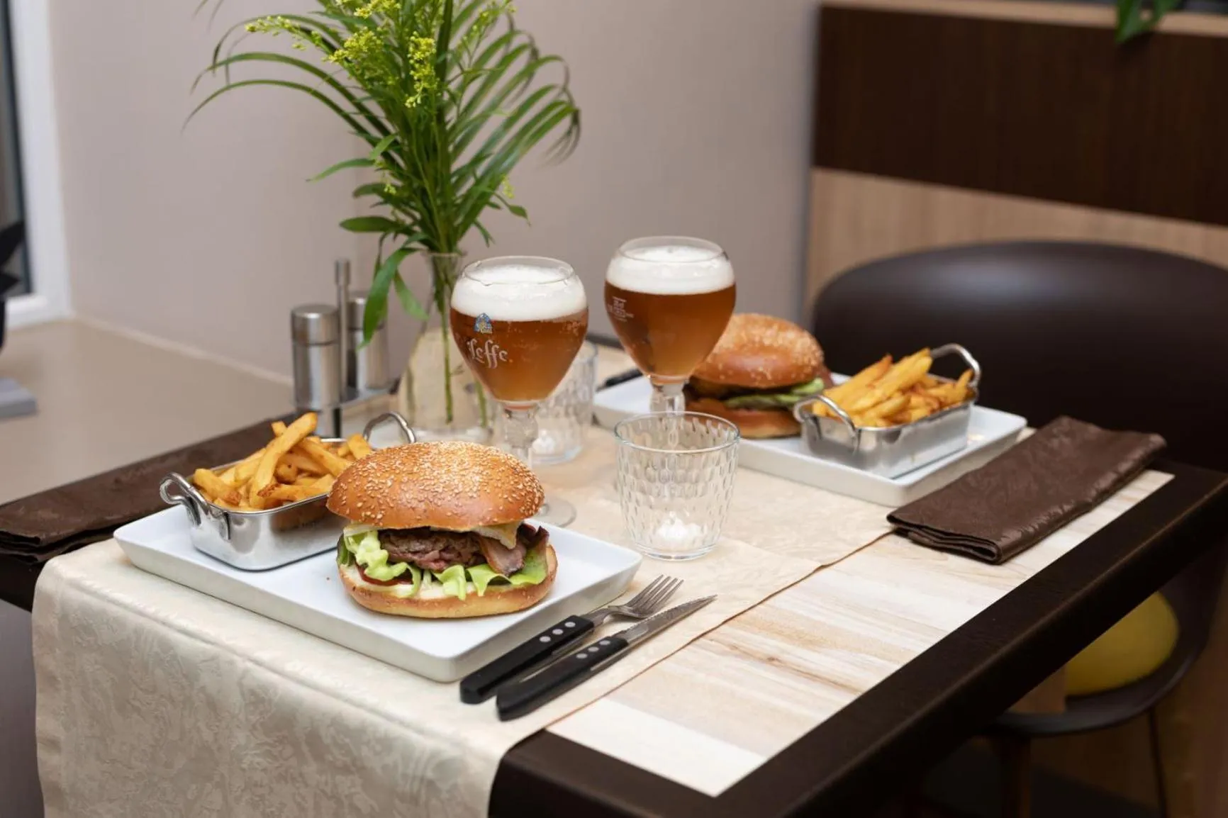 Lunch in Logis-Hôtel & Restaurant LE CARNOT