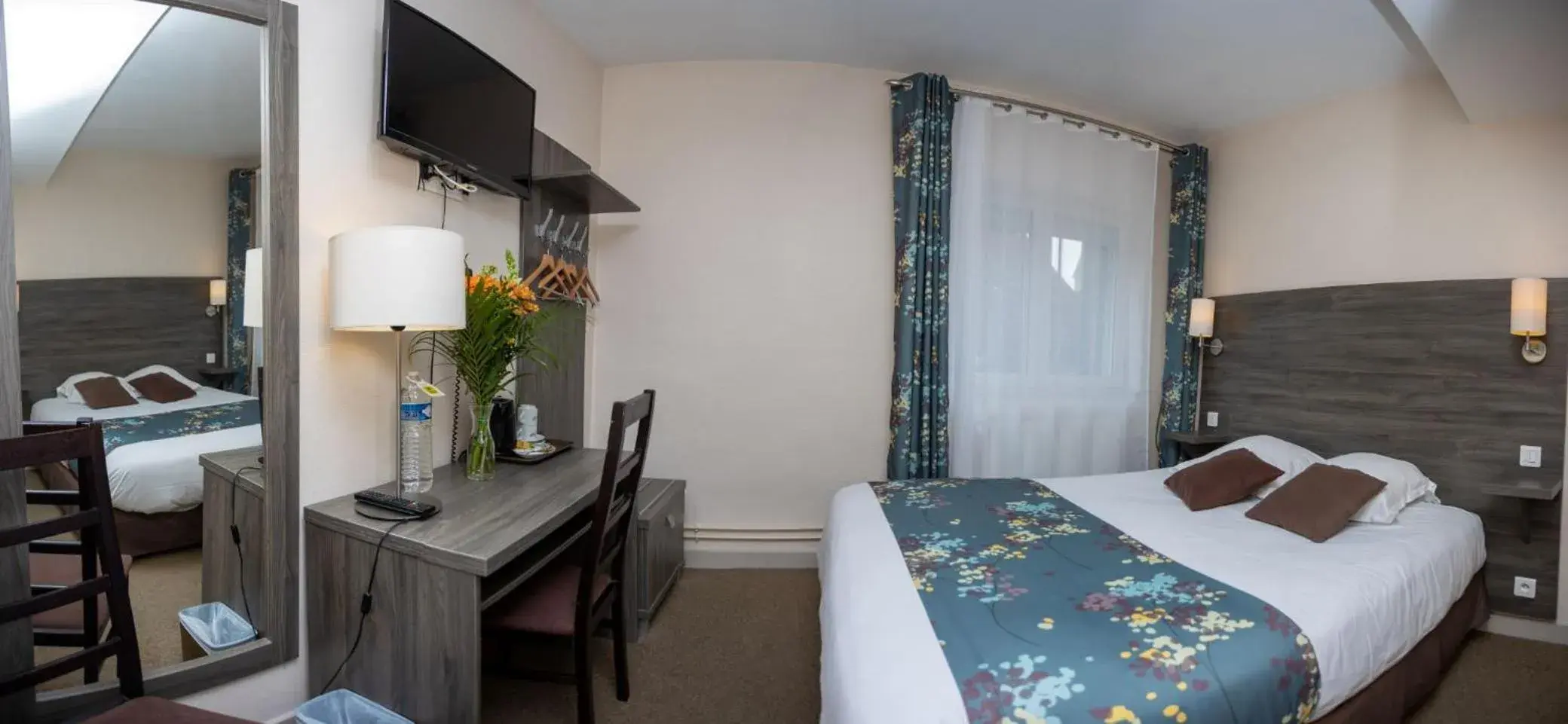 Logis-Hôtel & Restaurant LE CARNOT Logis-Hôtel & Restaurant LE CARNOT