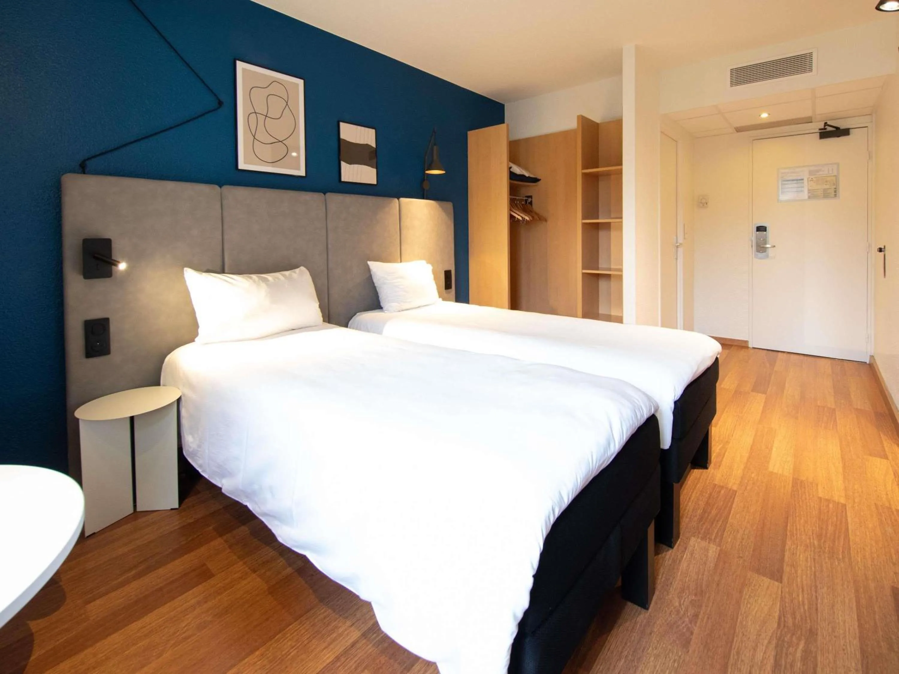 Bedroom, Bed in ibis Nogent Sur Marne RÉNOVÉ EN 2025