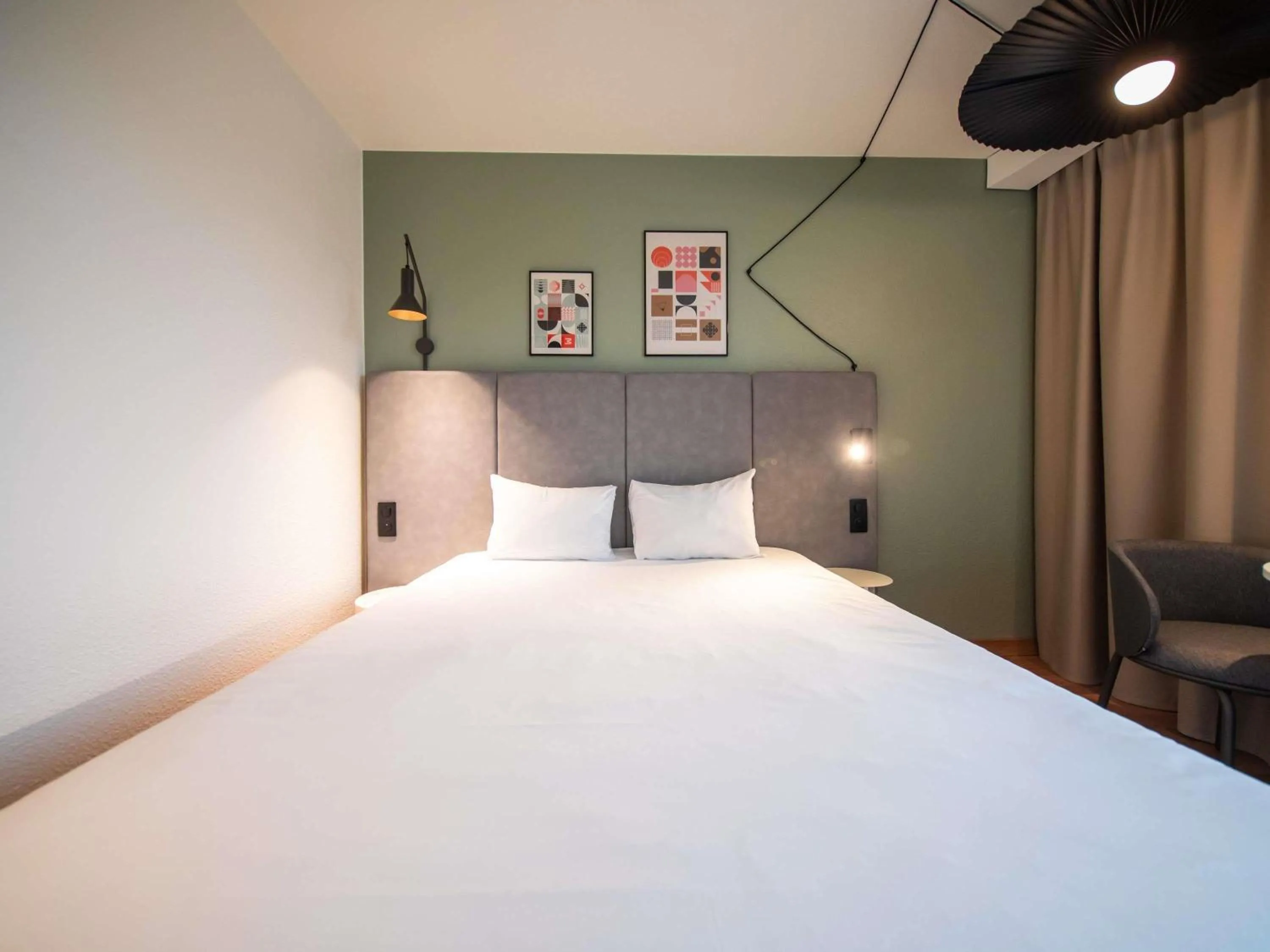 Bedroom, Bed in ibis Nogent Sur Marne RÉNOVÉ EN 2025