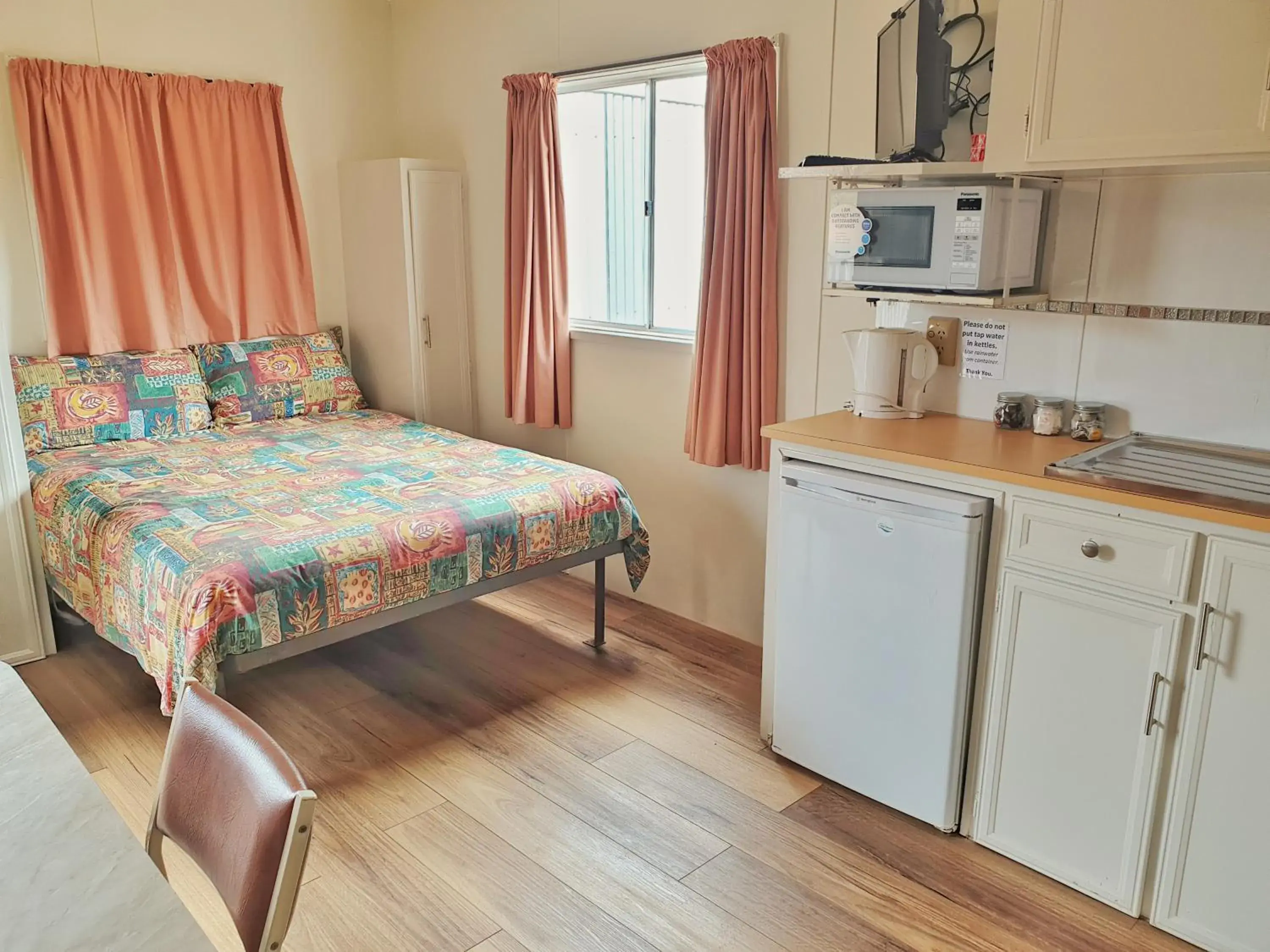 Family Cabin in Skytrek Willow Springs Station Family Cabin in Skytrek Willow Springs Station