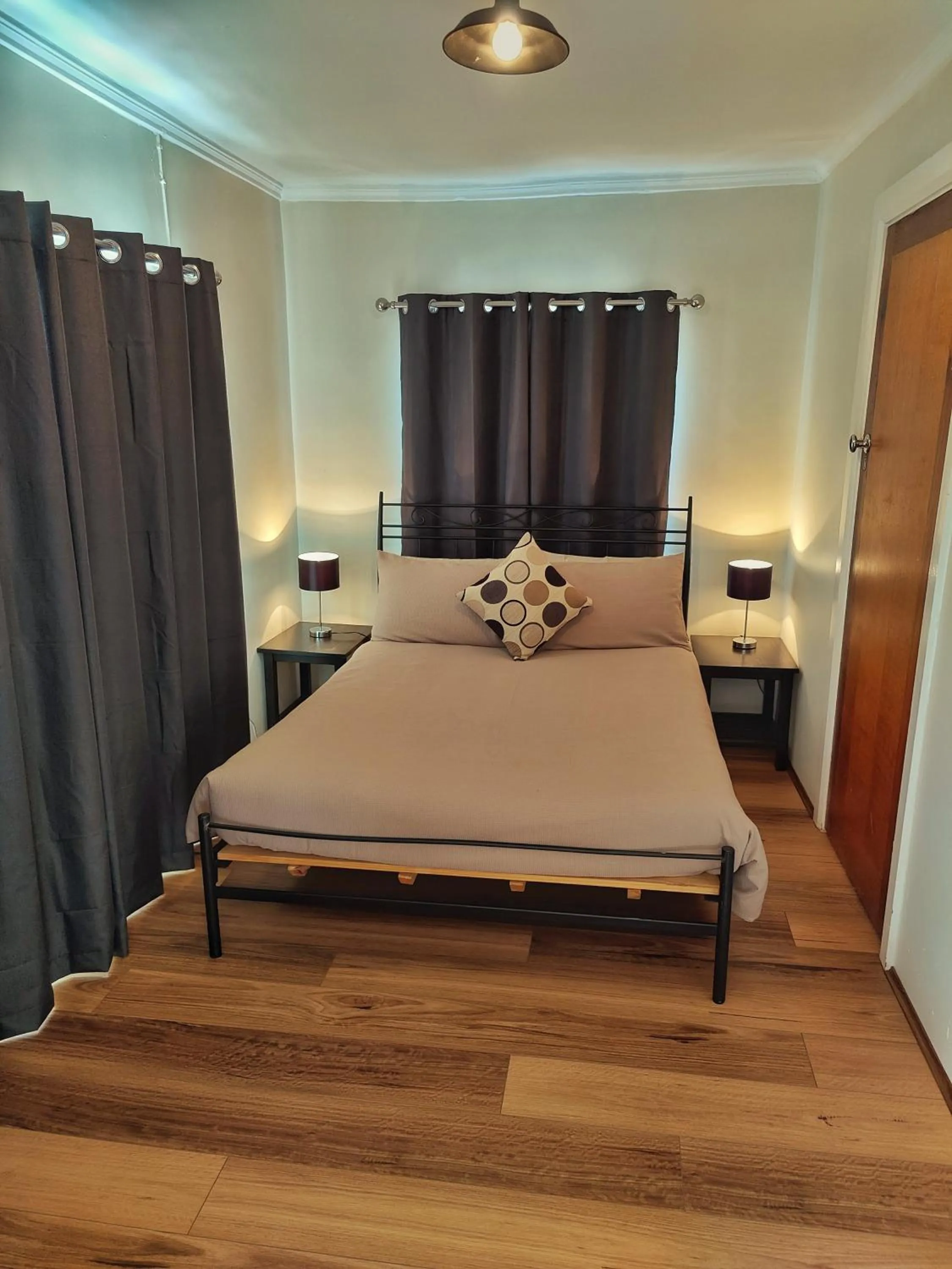 Bedroom, Bed in Skytrek Willow Springs Station