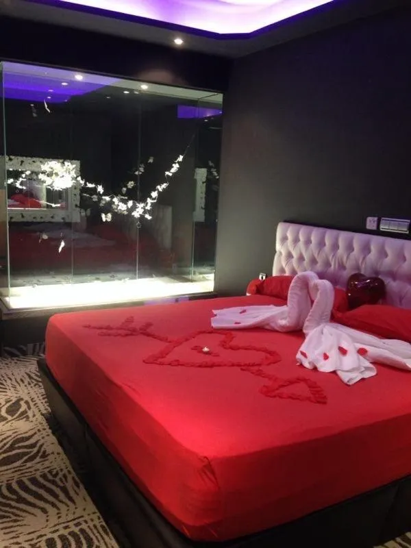 Bed in V Hotel