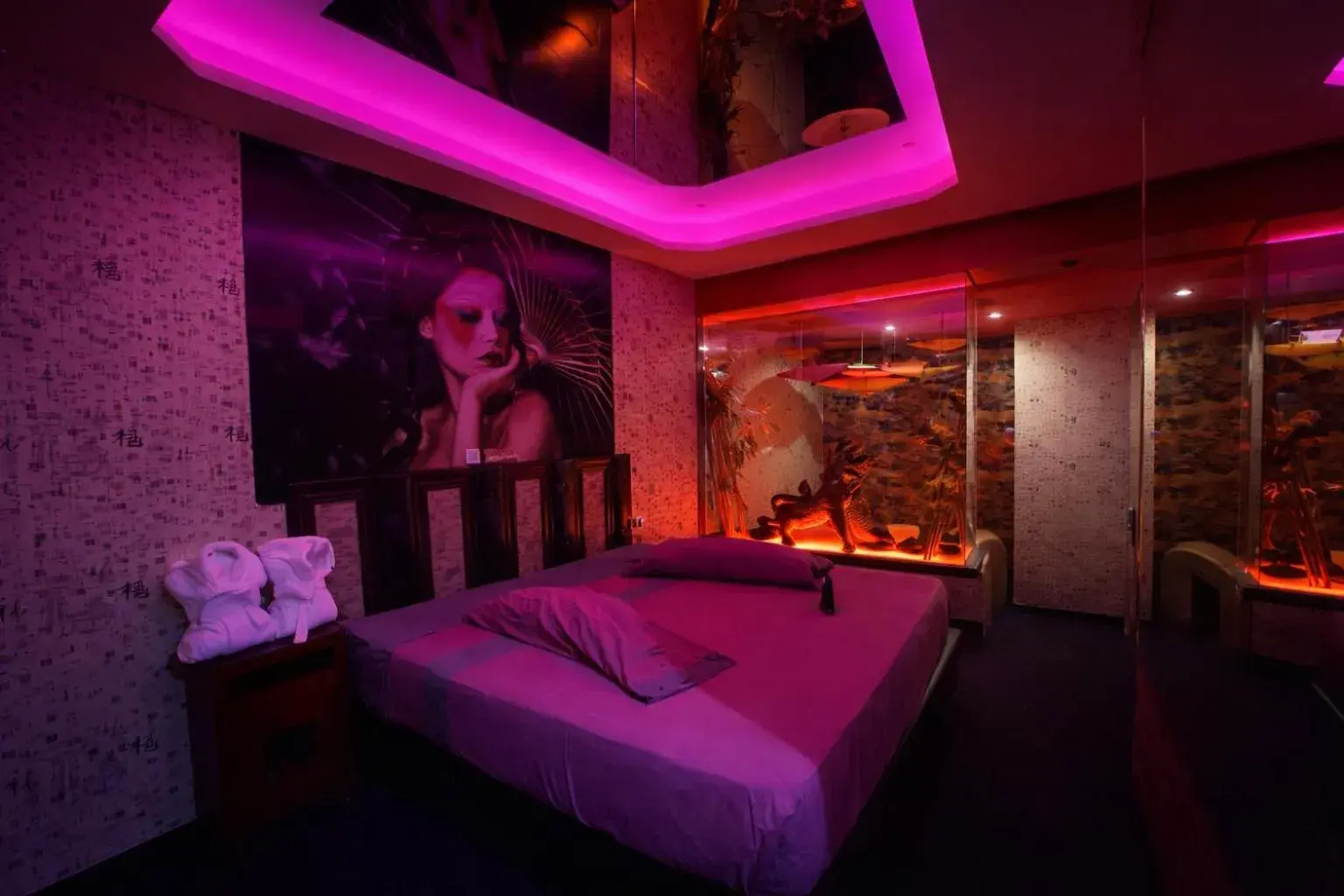 Suite with Private Pool in V Hotel Suite with Private Pool in V Hotel